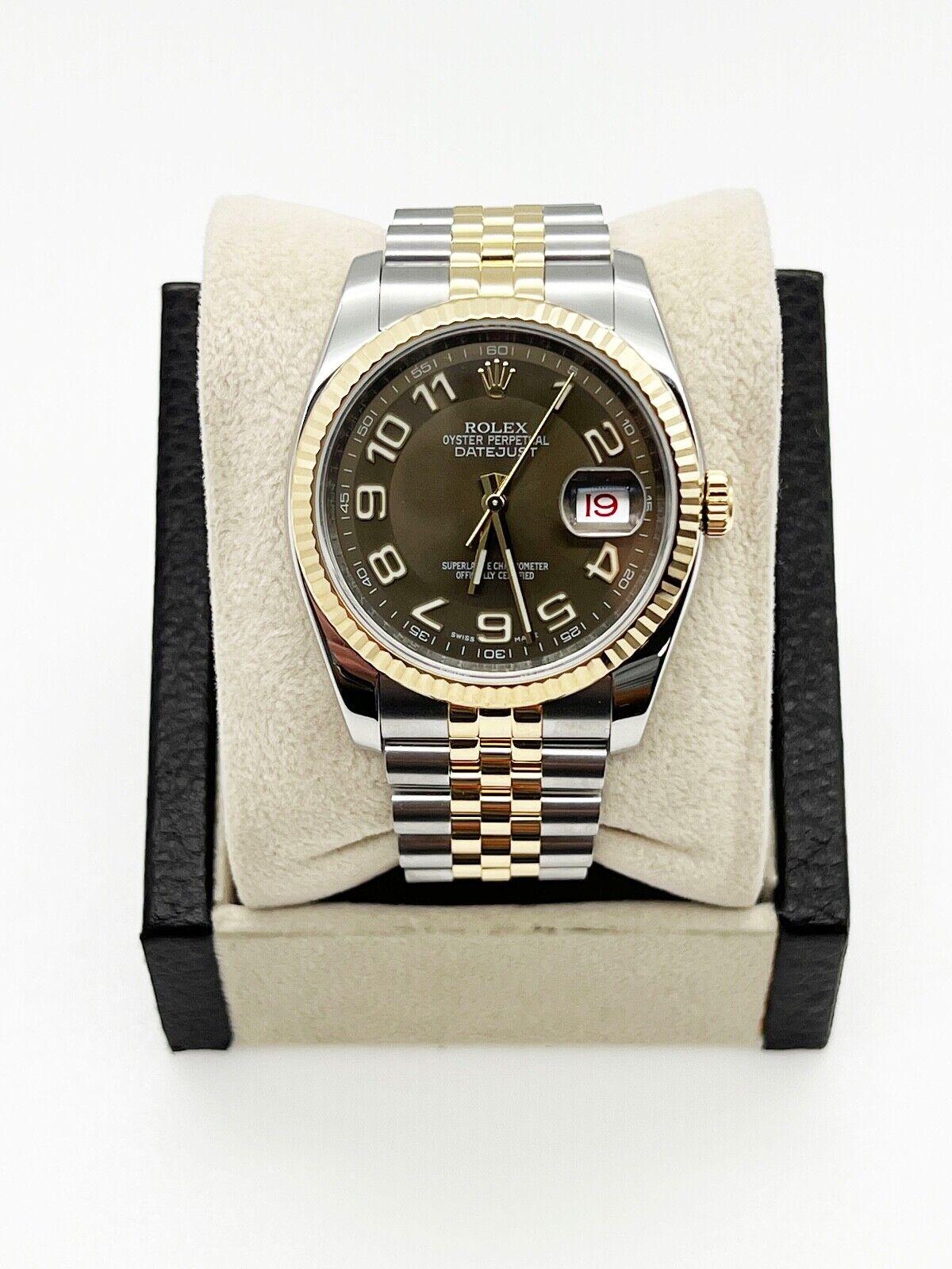 Stil Nummer: 116233

Seriennummer: G397***

Jahr: 2014
 
Modell: Datejust 
 
MATERIAL des Gehäuses: Rostfreier Stahl 
 
Band: 18K Gelbgold & Edelstahl 
 
Lünette: 18K Gelbgold 
 
Zifferblatt: Bronze Arabische Ziffern 
 
Gesicht: Saphirglas 
