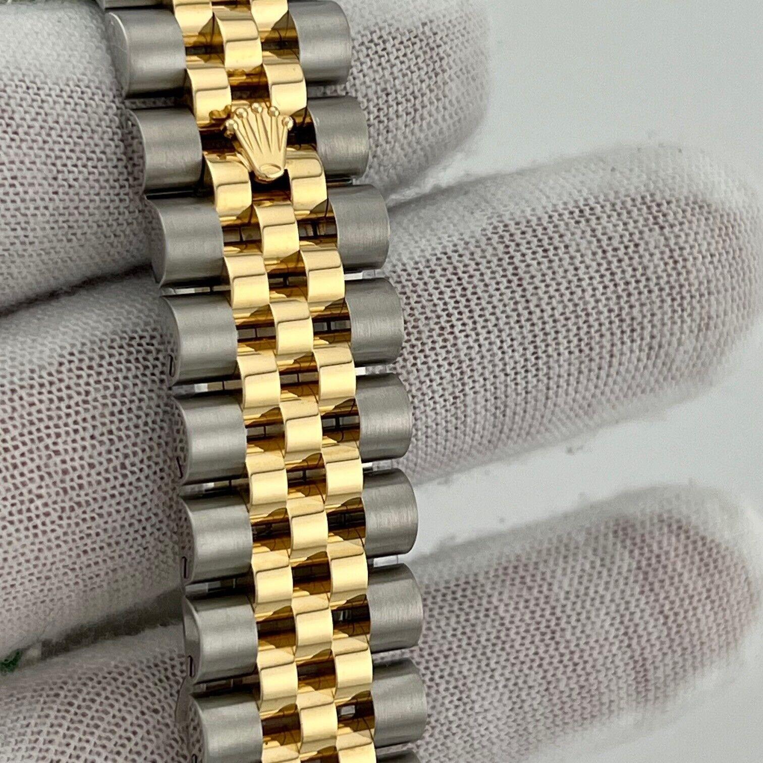 Stil Nummer: 116233 



Seriennummer: 2M07C***



Jahr: 2016

 

Modell: Rolex Datejust 

 

MATERIAL des Gehäuses: Rostfreier Stahl 

 

Band: 18K Gelbgold & Edelstahl Jubiläumsband 

  

Lünette: 18K Gelbgold geriffelte Lünette 

  

Zifferblatt: