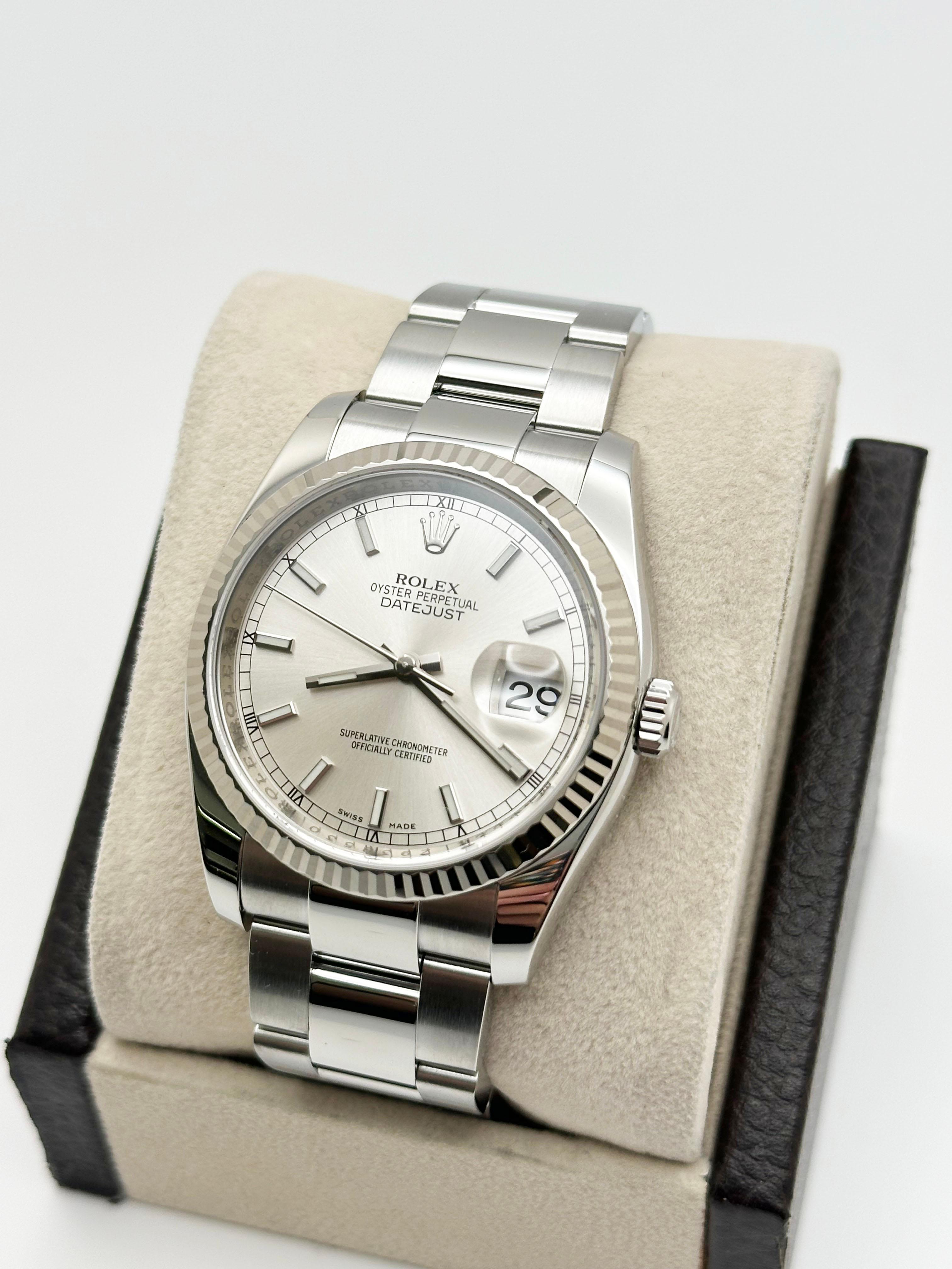 Rolex Datejust 116234 Silber Zifferblatt Edelstahl Box Papier 36mm für Damen oder Herren im Angebot