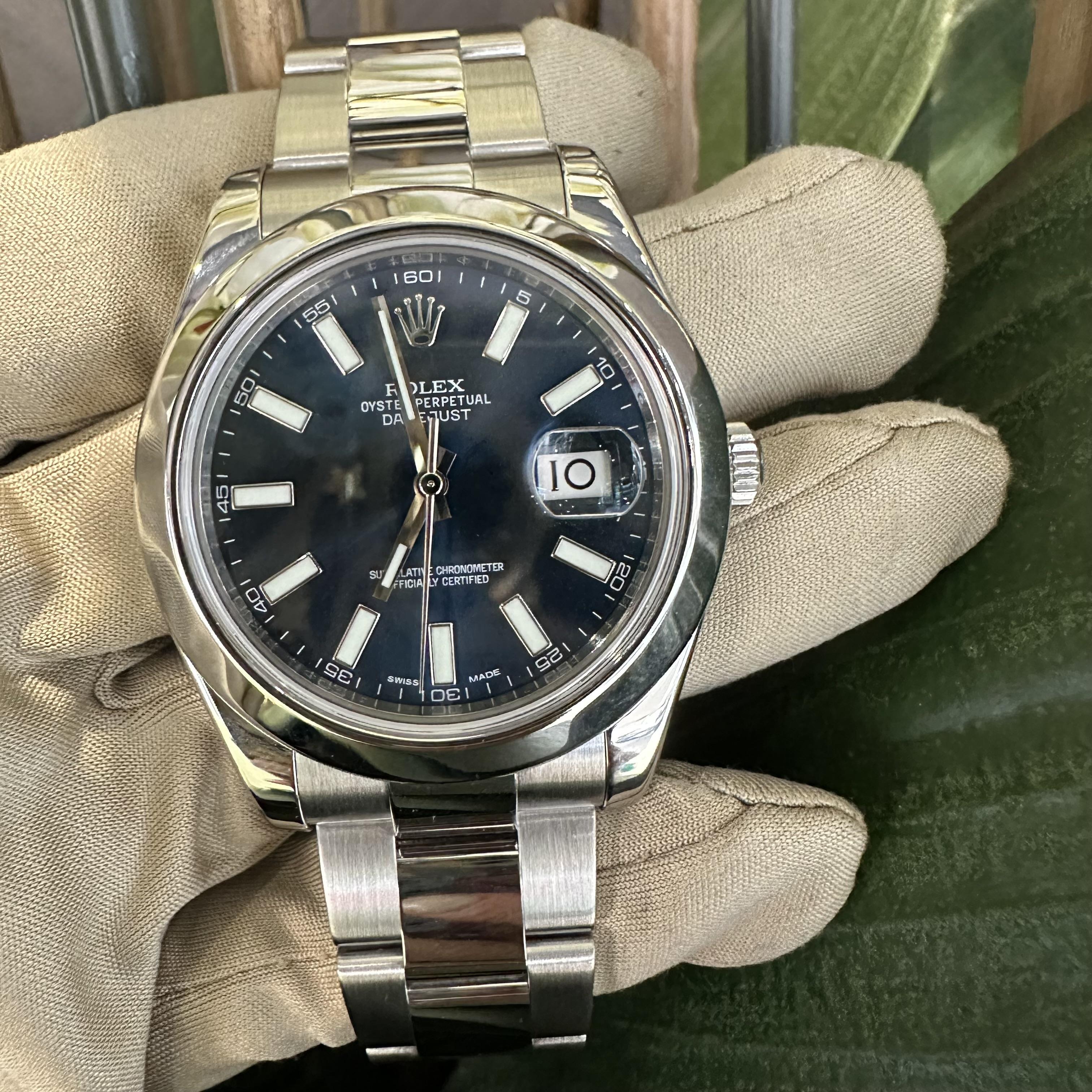 Rolex Datejust 116300 Blue Dial Stainless Steel Watch (R-493) In Excellent Condition In Miami, FL