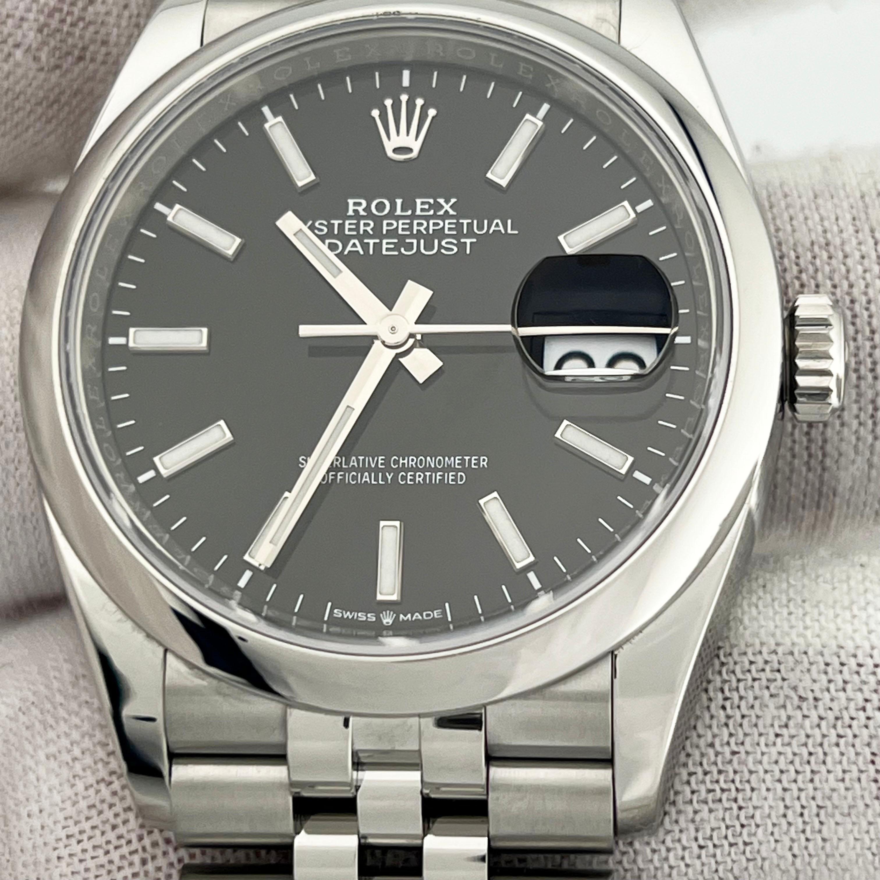 Rolex Datejust 126200 36mm Black Dial Stainless Steel Jubilee Box Paper 2020 In Excellent Condition For Sale In San Diego, CA