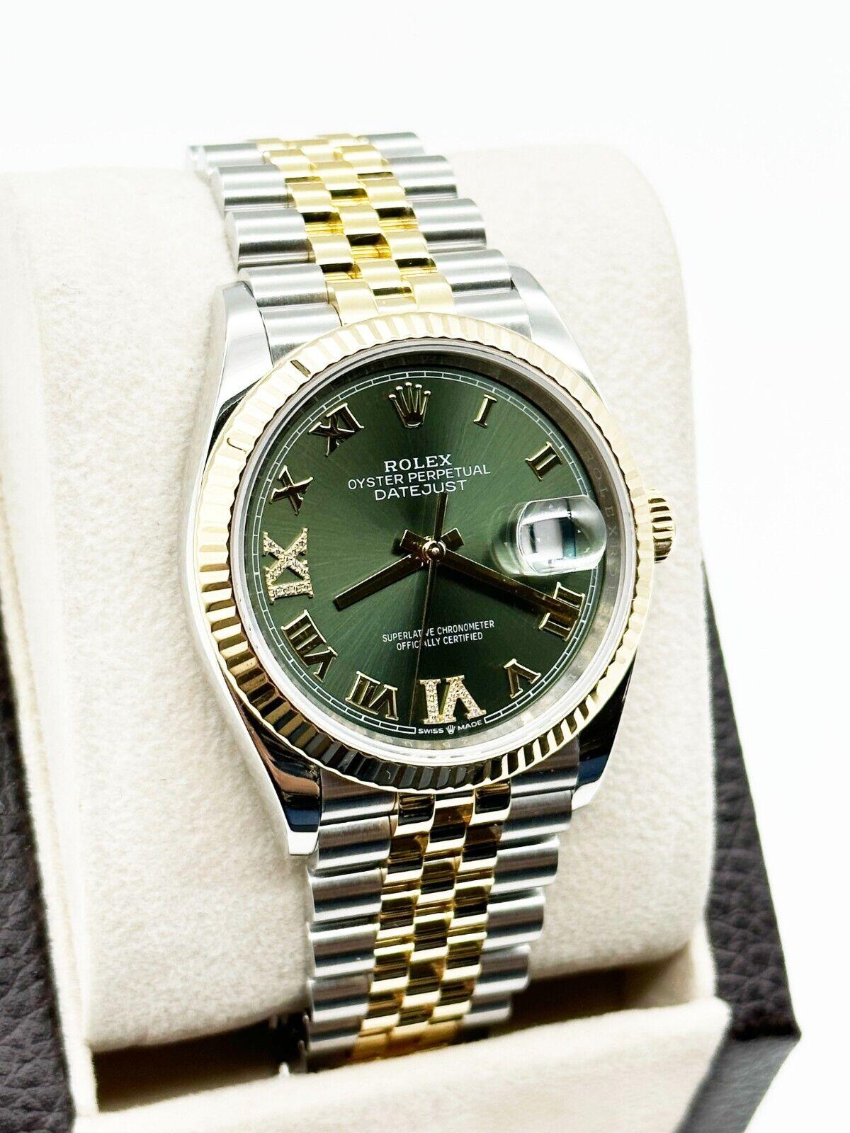Numero di stile: 126233
Numero di serie: 233254***
Anno: 2019
Model: Rolex Datejust 
Materiale della cassa: Acciaio inossidabile 
Fascia: oro giallo 18 carati e acciaio inossidabile 
Lunetta: oro giallo 18 carati
Quadrante: quadrante originale con