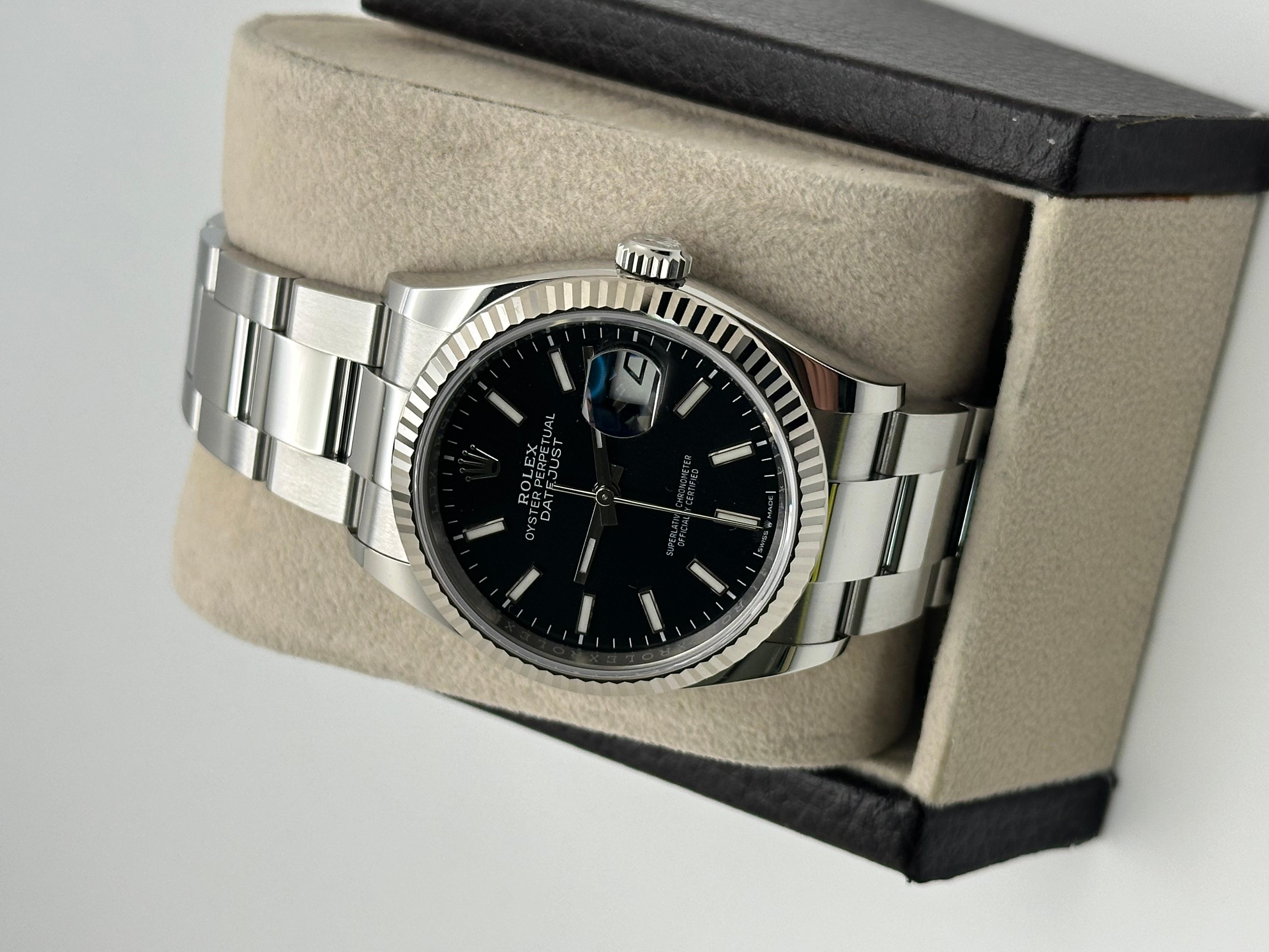 Rolex Datejust 126234 Black Dial Stainless Steel 18K Gold Bezel Box Paper 36mm In condizioni ottime in vendita a San Diego, CA