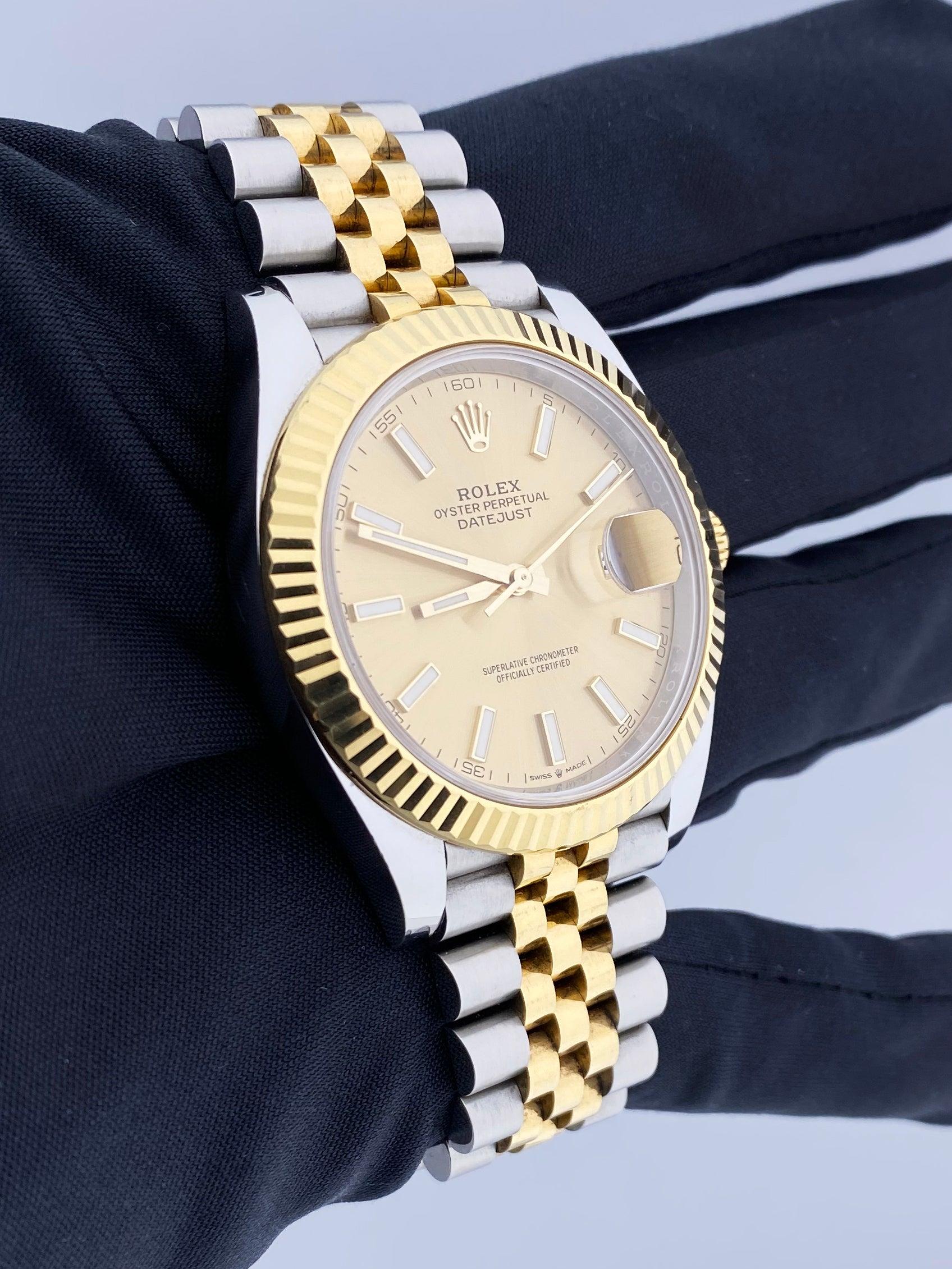Men's Rolex Datejust 126333 Champagne Dial Mens Watch Box & Papers