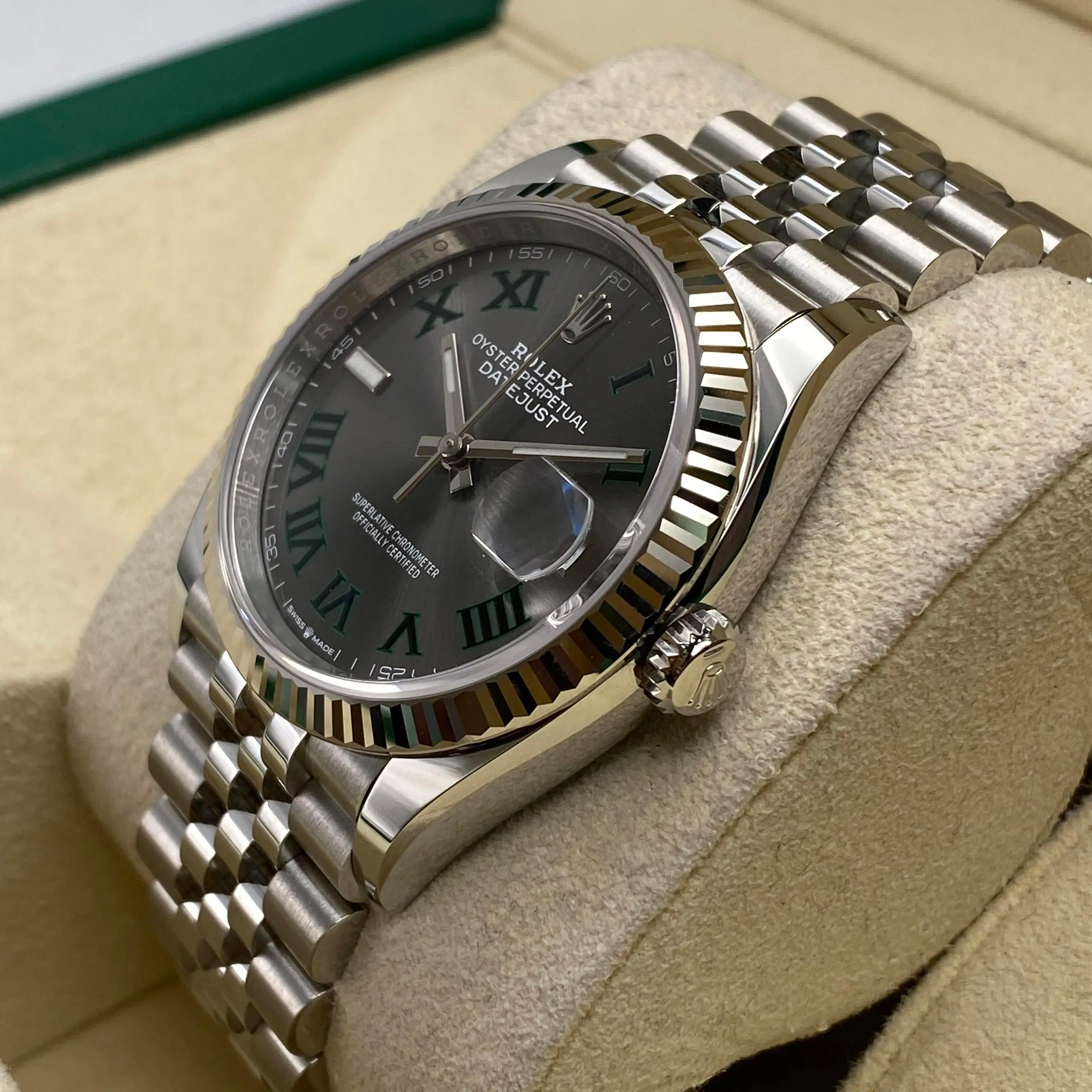 Rolex Datejust 126334 41mm Stahl Jubilee Wimbledon Zifferblatt Uhrenkasten Papier im Zustand „Hervorragend“ im Angebot in New York, NY