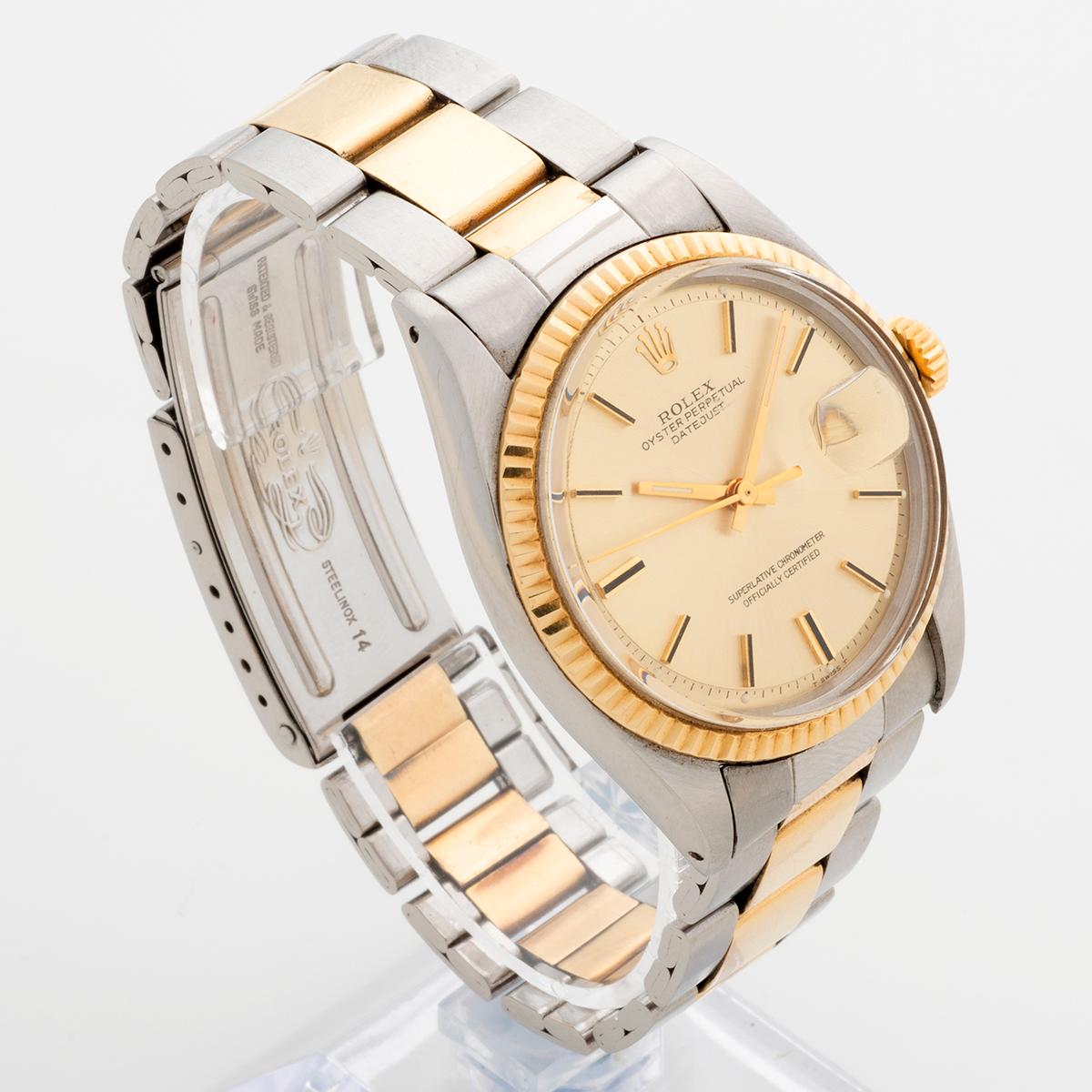 Rolex Datejust 1600 Wristwatch. Yellow Gold Fluted Bezel, Champagne Dial, 1972 In Good Condition For Sale In Canterbury, England