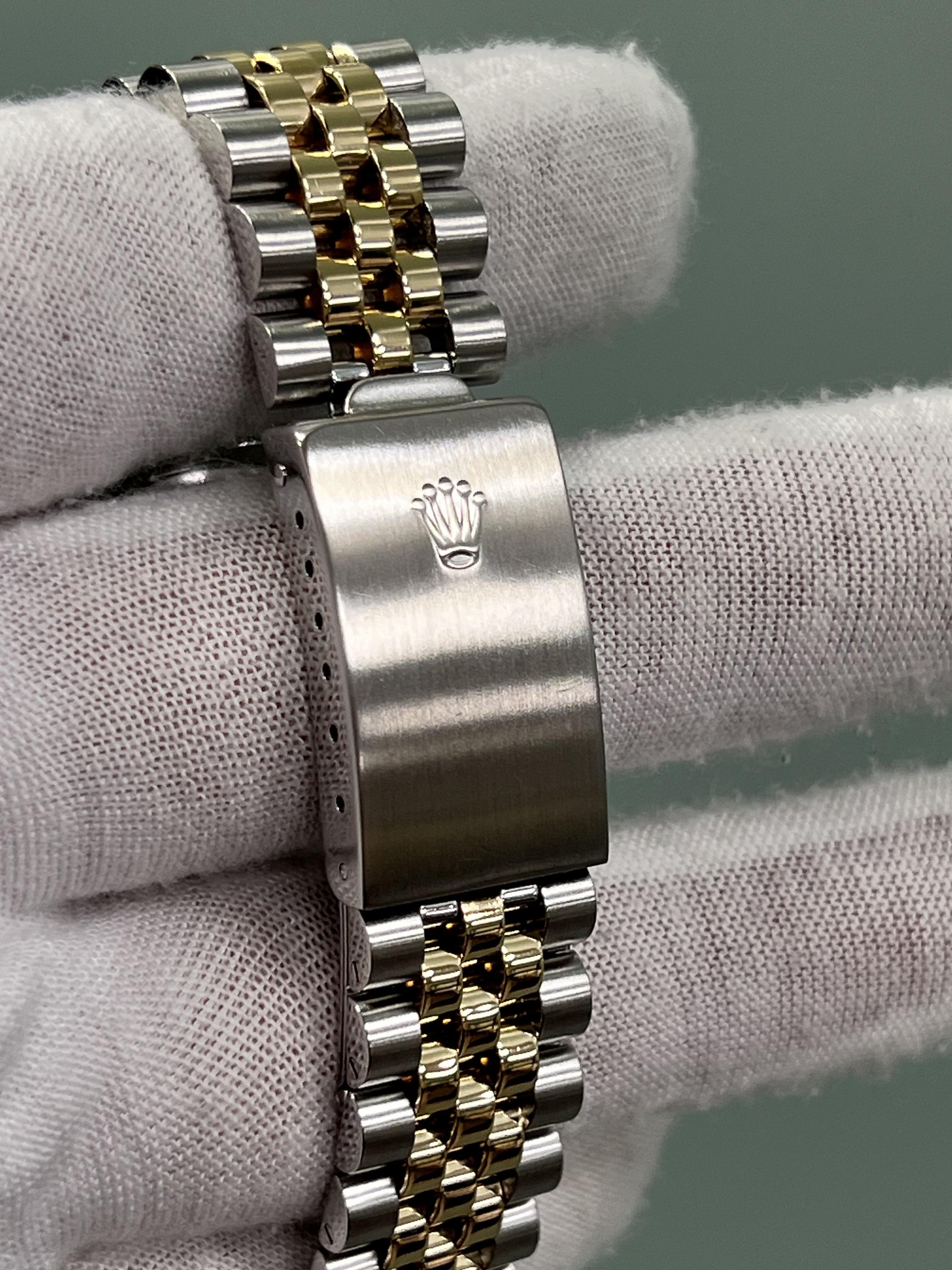 Rolex Datejust 16233 Cream Roman Dial 18k Gold Steel Box Service Paper In Excellent Condition In San Diego, CA