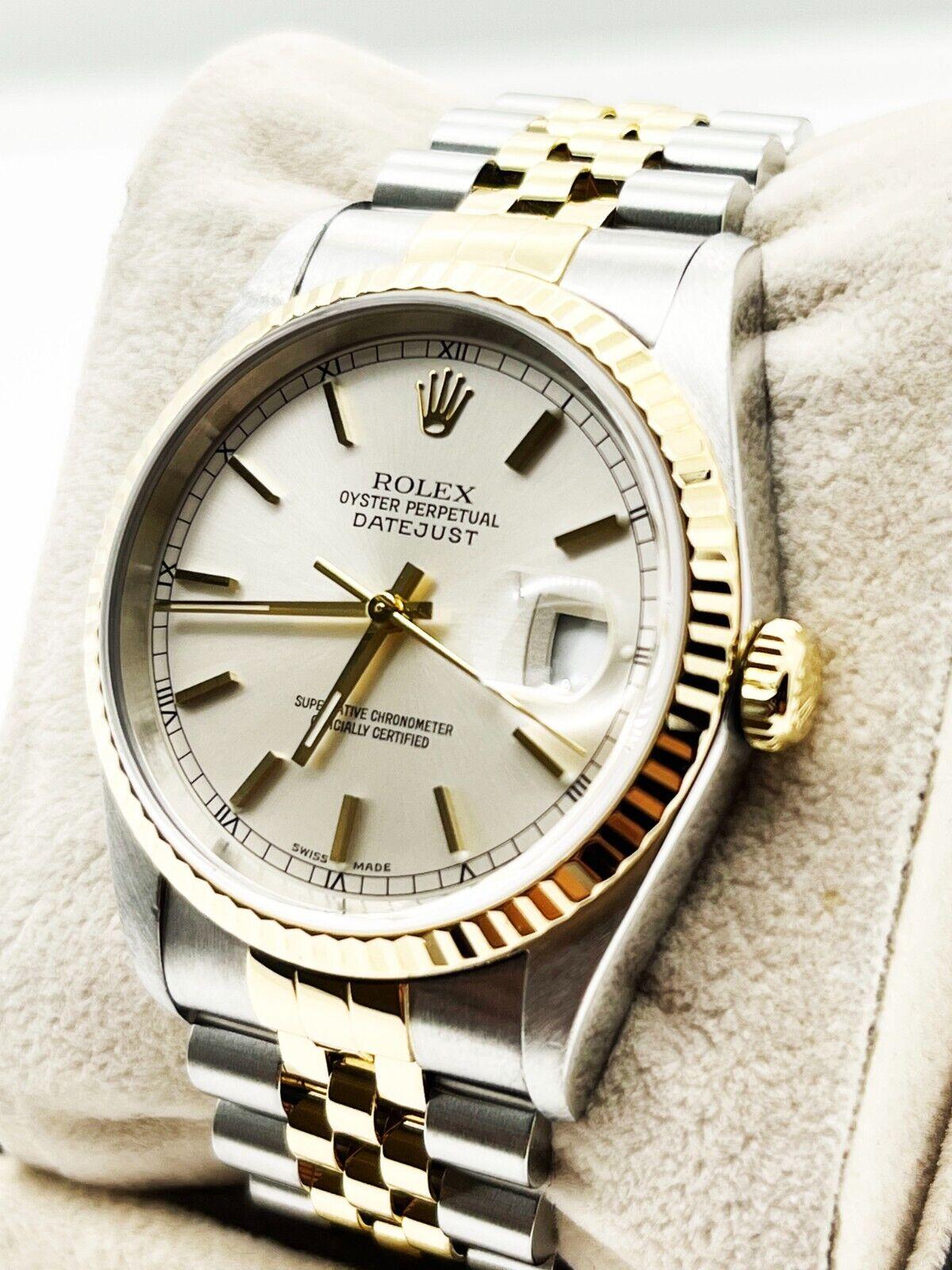 Rolex Datejust 16233 Silver Dial 18K Yellow Gold Stainless Steel 2001 In Excellent Condition In San Diego, CA