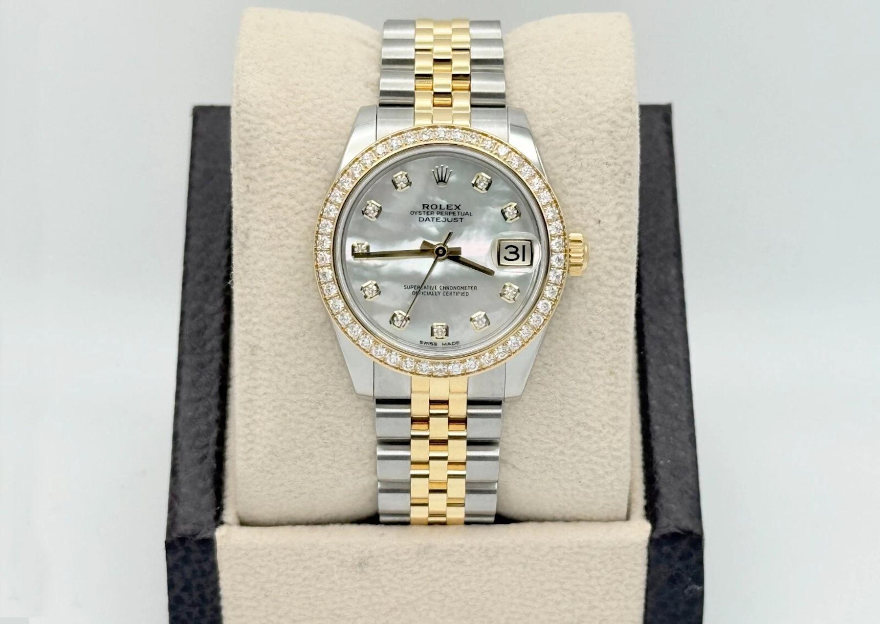 Numéro de style : 178383



Série : 726*****



Année : 2011-2018

 

Modèle : Rolex Datejust Midsize

 

Matériau du boîtier : Acier inoxydable

 

Bracelet : Jubilé en or jaune 18k et acier inoxydable avec autocollants partiels

  

Lunette :