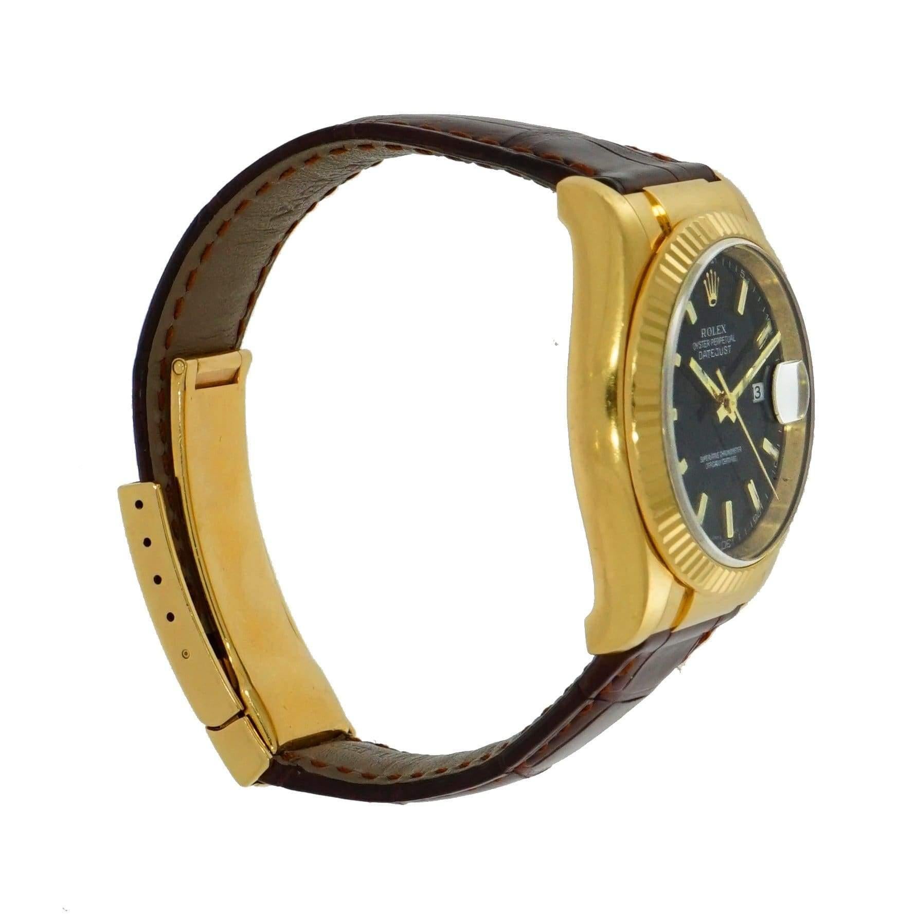 Modern Rolex Datejust 18 Karat Yellow Gold 116138