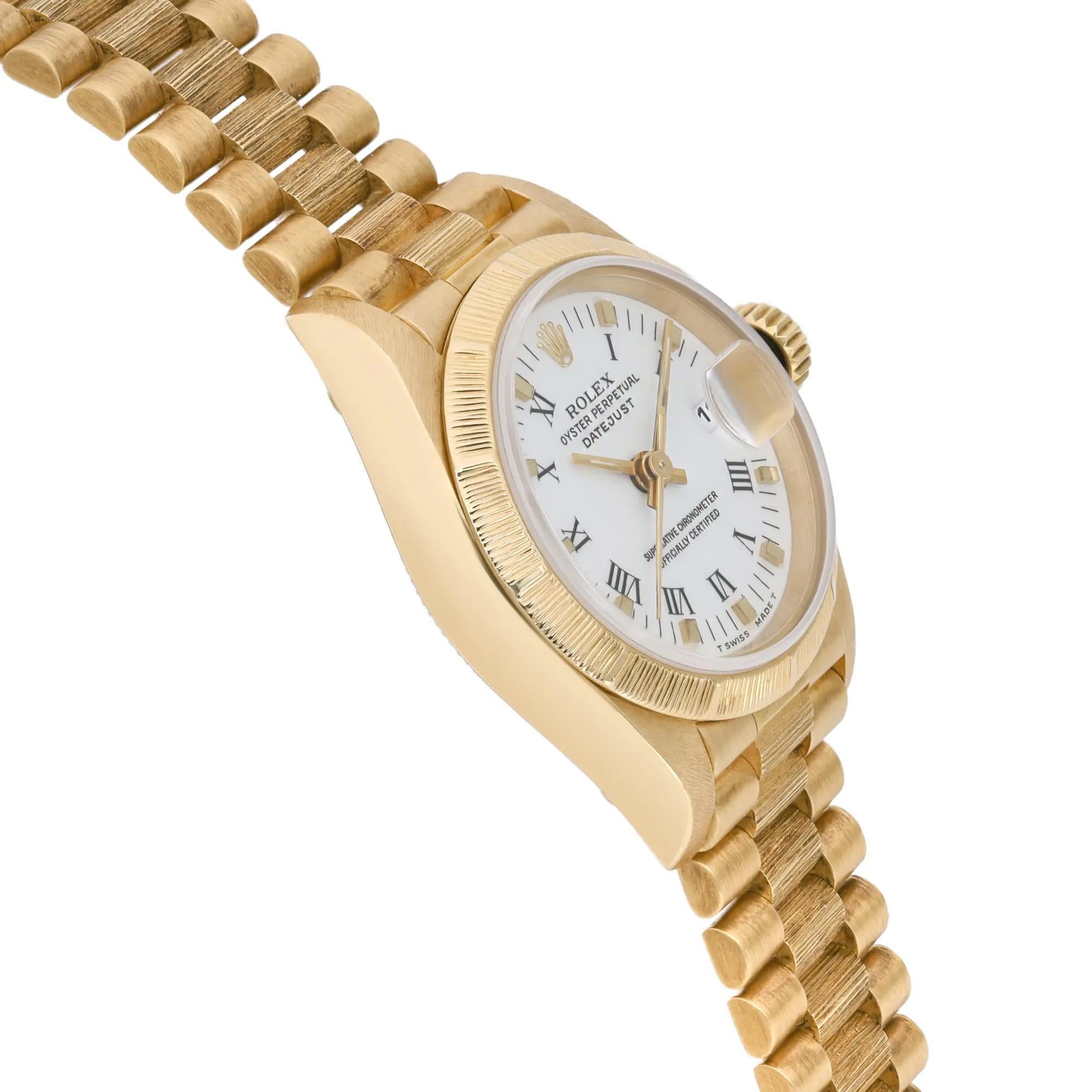 De las mujeres Rolex Datejust Bisel y brazalete de oro de 18 quilates Esfera blanca Reloj de señora 69278