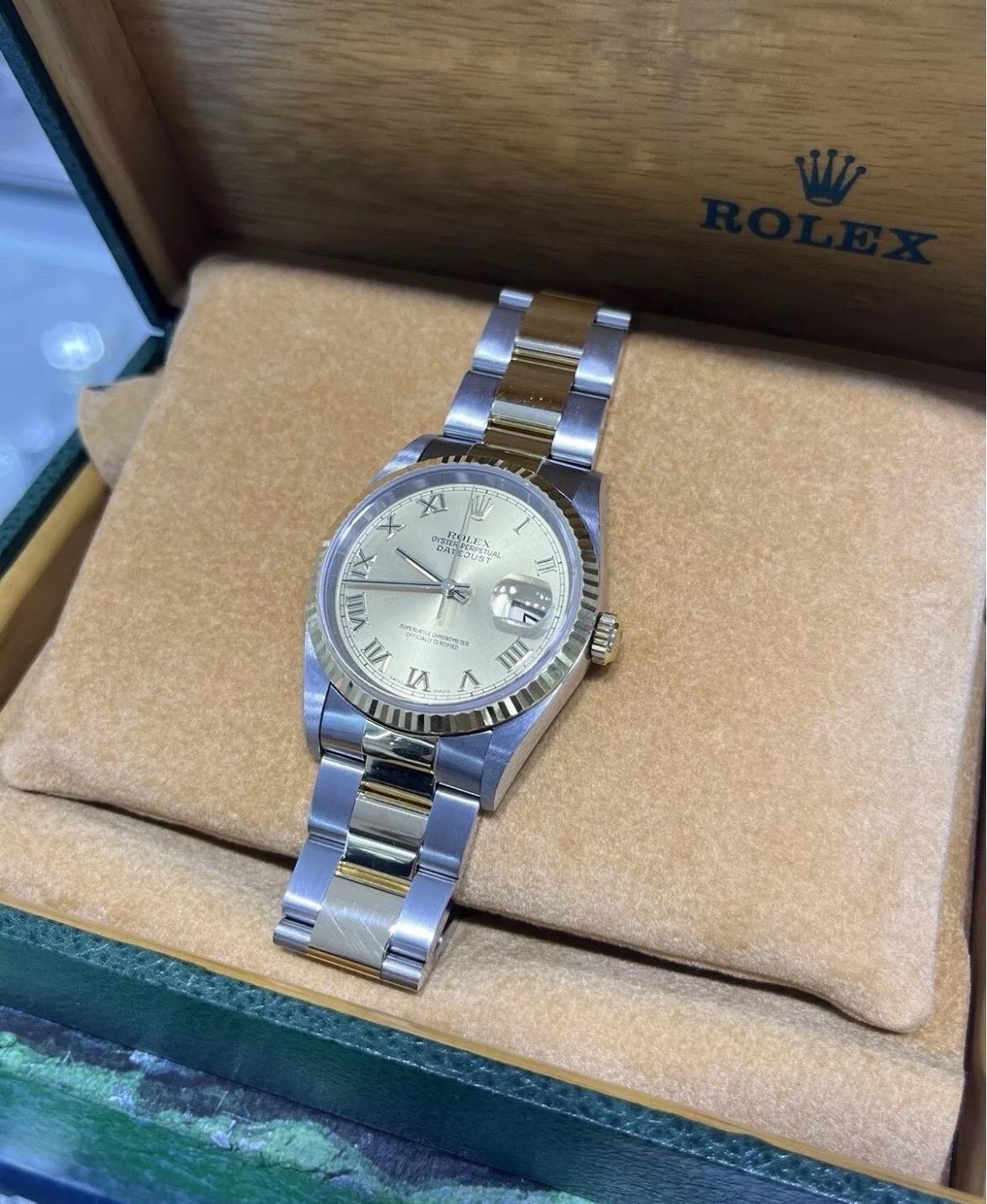 Women's or Men's Rolex Datejust 18k Yellow Gold & Steel Champagne Dial 36mm Oyster Watch Full Set For Sale