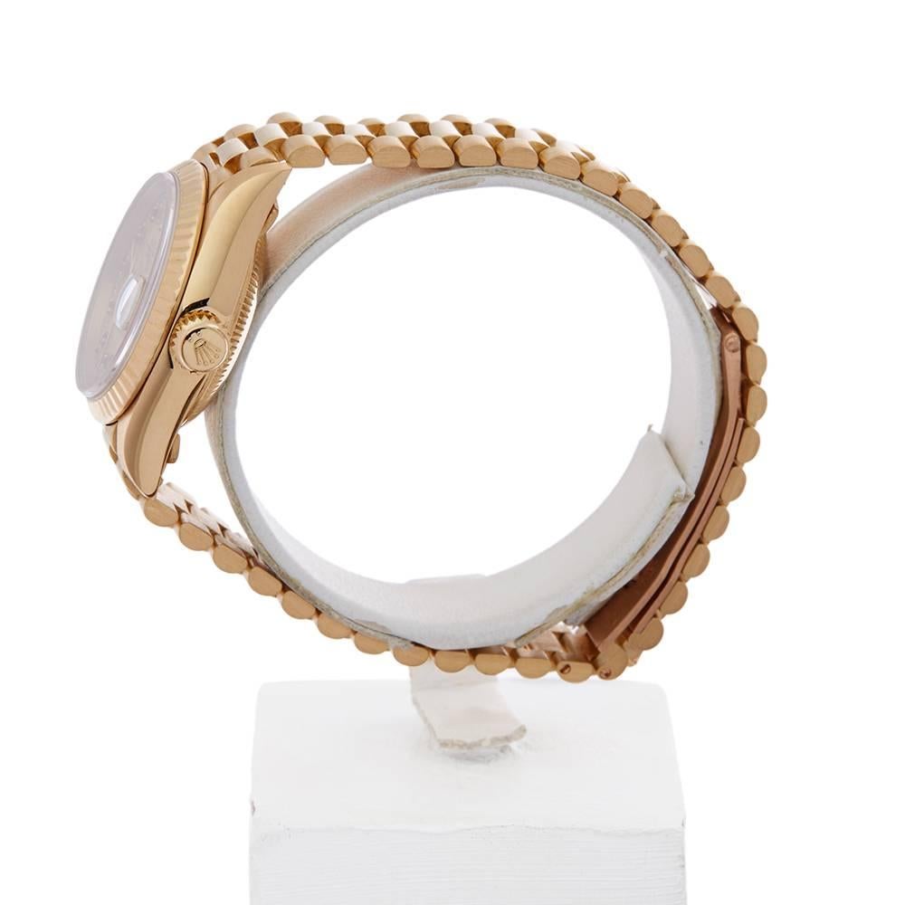 Women's or Men's Rolex Datejust 18 Karat Yellow Gold Women’s 69178