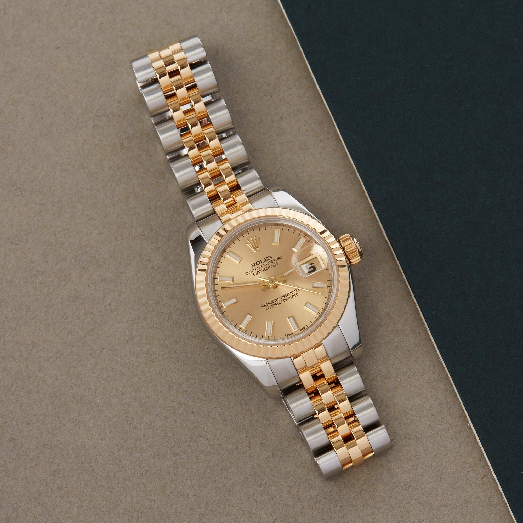 Xupes Reference: W007569
Manufacturer: Rolex
Model: Datejust
Model Variant: 26
Model Number: 179173
Age: 2006
Gender: Ladies
Complete With: Rolex Box 
Dial: Champagne Baton
Glass: Sapphire Crystal
Case Size: 26mm
Case Material: Stainless Steel &