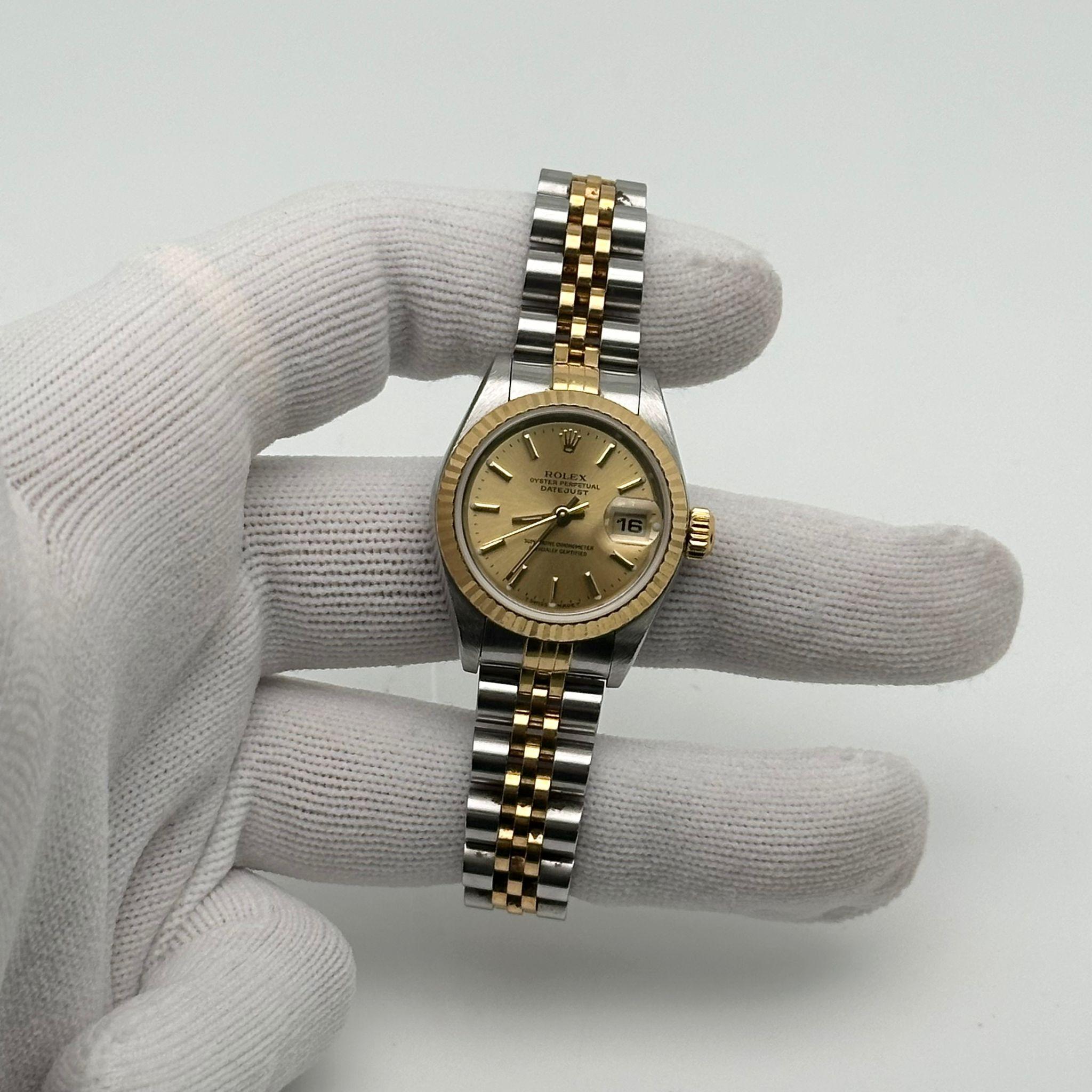 Rolex Datejust 26mm 18K Yellow Gold Steel Champagne Dial Automatic Watch 79173 In Good Condition For Sale In New York, NY