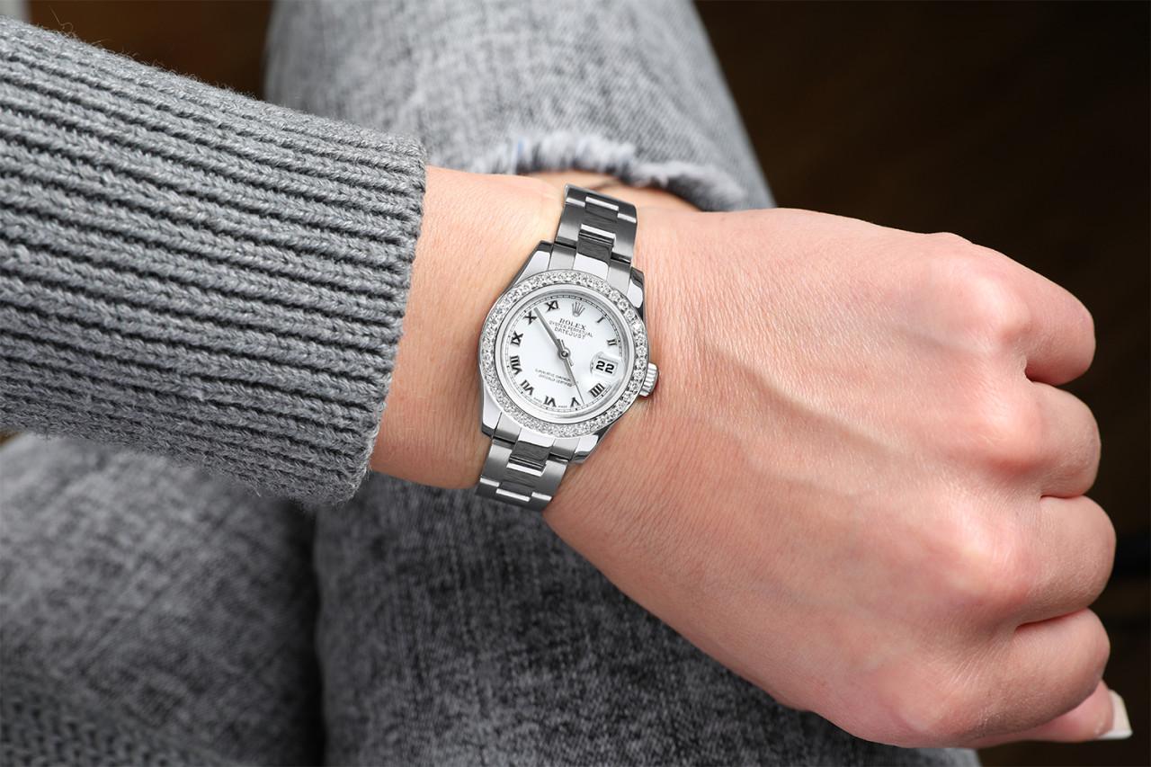 Rolex Datejust Ladies Stainless Steel with Diamond Bezel Oyster Watch  In Excellent Condition For Sale In New York, NY