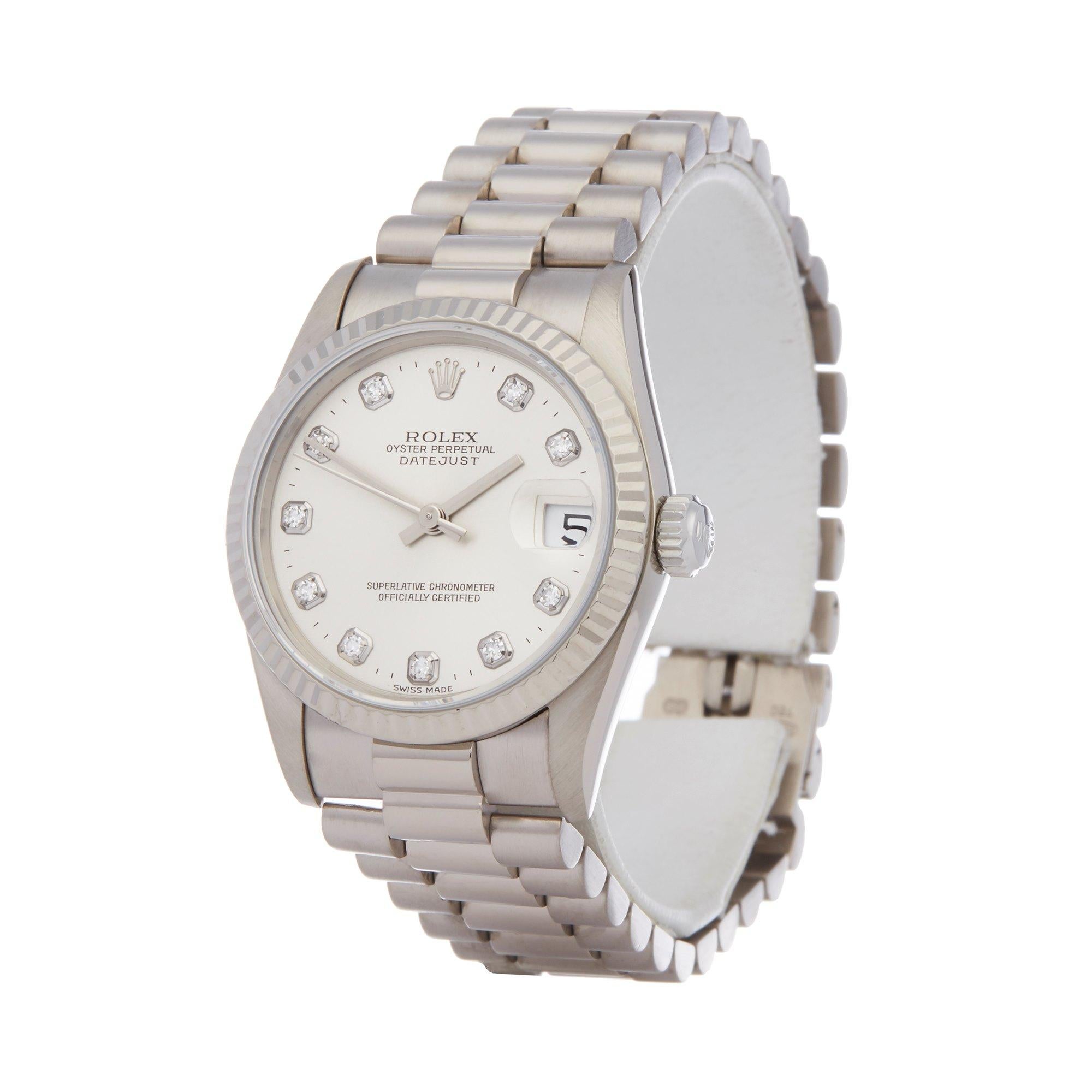 Xupes Reference: W007579
Manufacturer: Rolex
Model: Datejust
Model Variant: 31
Model Number: 68279
Age: 1995
Gender: Ladies
Complete With: Rolex Box
Dial: Silver With Diamond Markers
Glass: Sapphire Crystal
Case Size: 31mm
Case Material: White