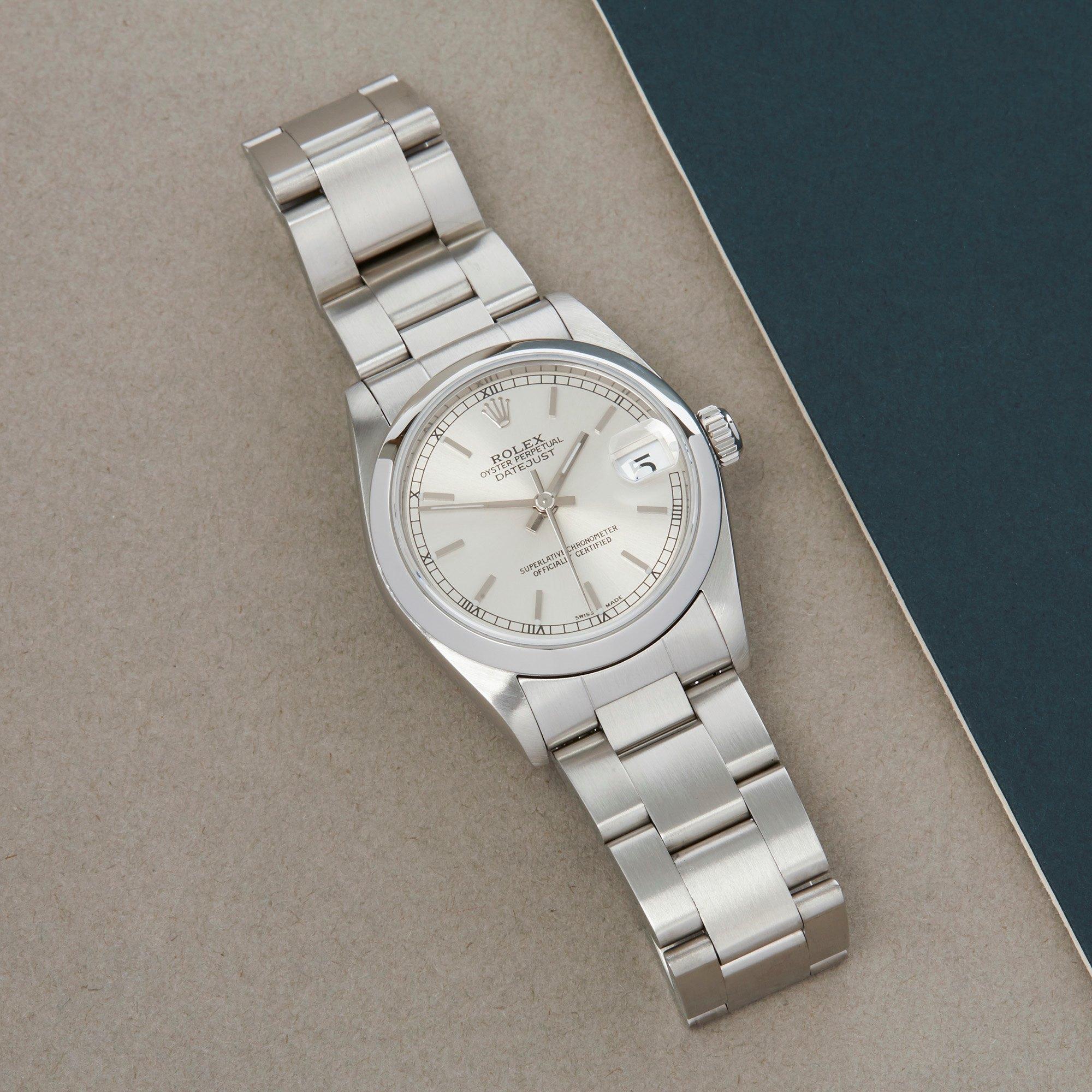 Xupes Reference: W007573
Manufacturer: Rolex
Model: Datejust
Model Variant: 31
Model Number: 78240
Age: 2000
Gender: Ladies
Complete With: Rolex Box 
Dial: Silver Baton
Glass: Sapphire Crystal
Case Size: 31mm
Case Material: Stainless Steel
Strap