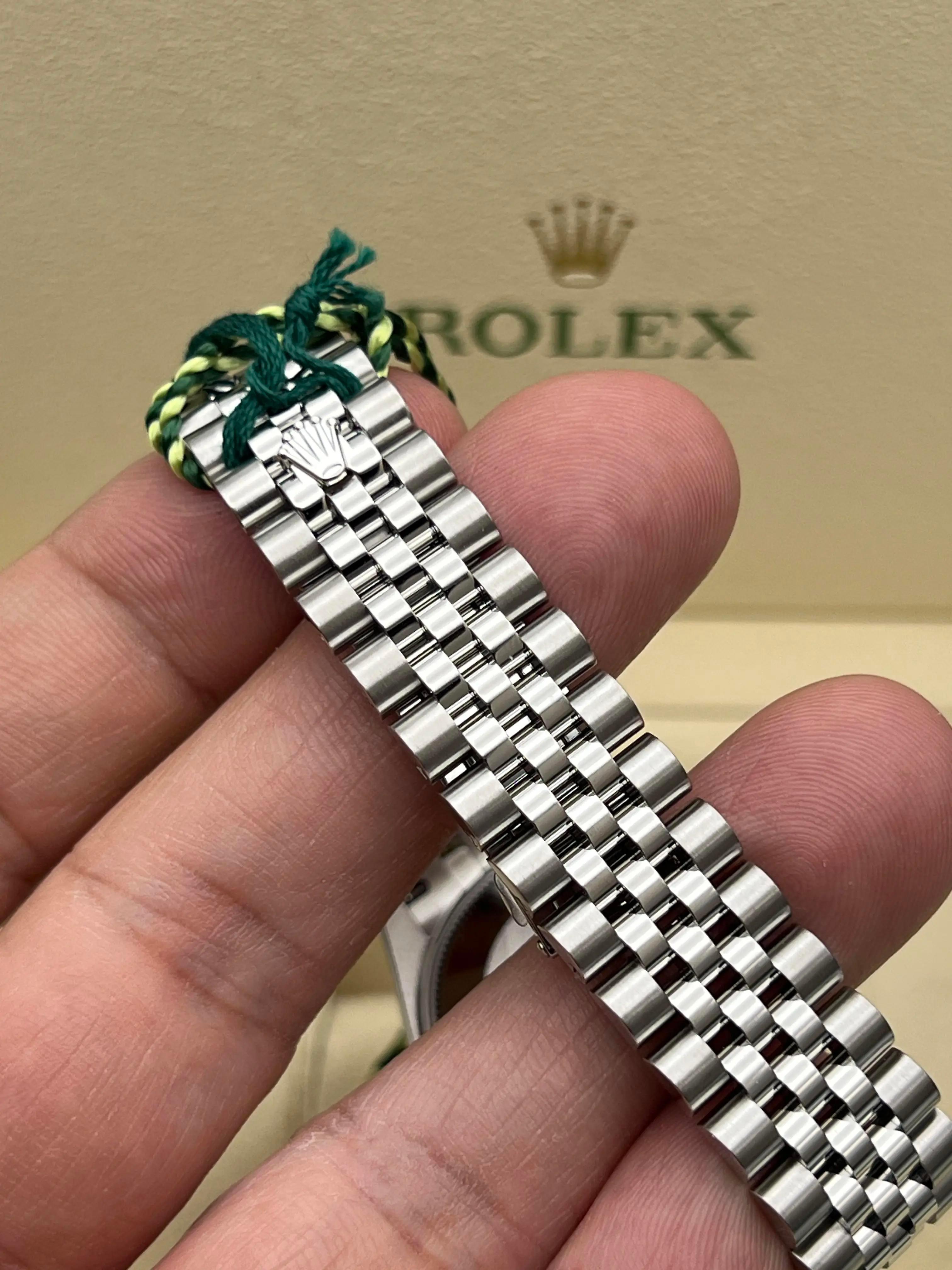 Rolex Datejust 31 Midsize 278274 18K cannelé à motif floral bleu et diamant Jubilee BP Pour femmes en vente