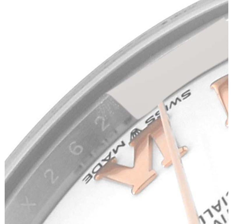 Rolex Datejust 31 Midsize Stahl Rose Gold Weißes Zifferblatt Damenuhr 278271. Offiziell zertifiziertes Chronometerwerk mit automatischem Aufzug. Austerngehäuse aus Edelstahl mit einem Durchmesser von 31 mm. Rolex Logo auf der Krone aus 18 Karat