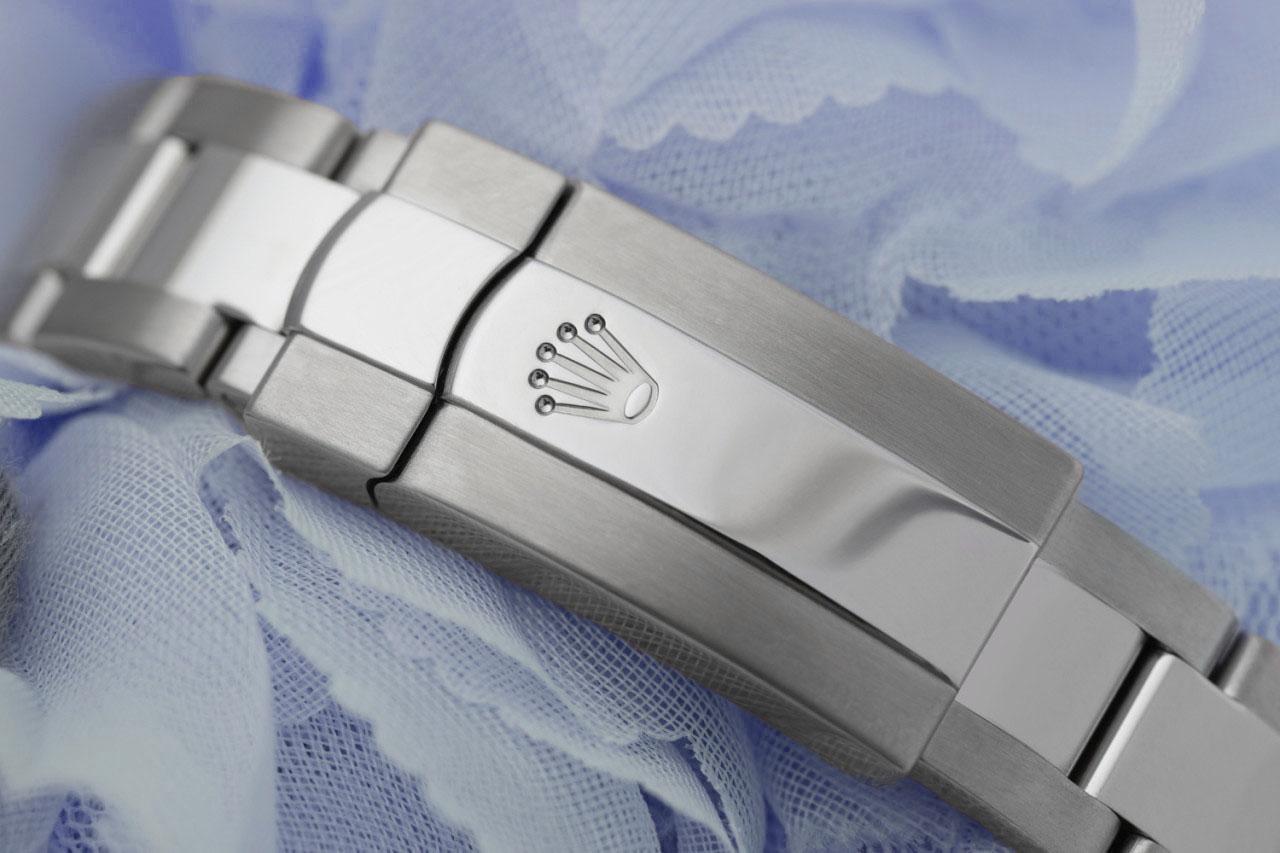 Rolex Montre Datejust bleue à cadran romain, lunette saphir et diamants Unisexe en vente