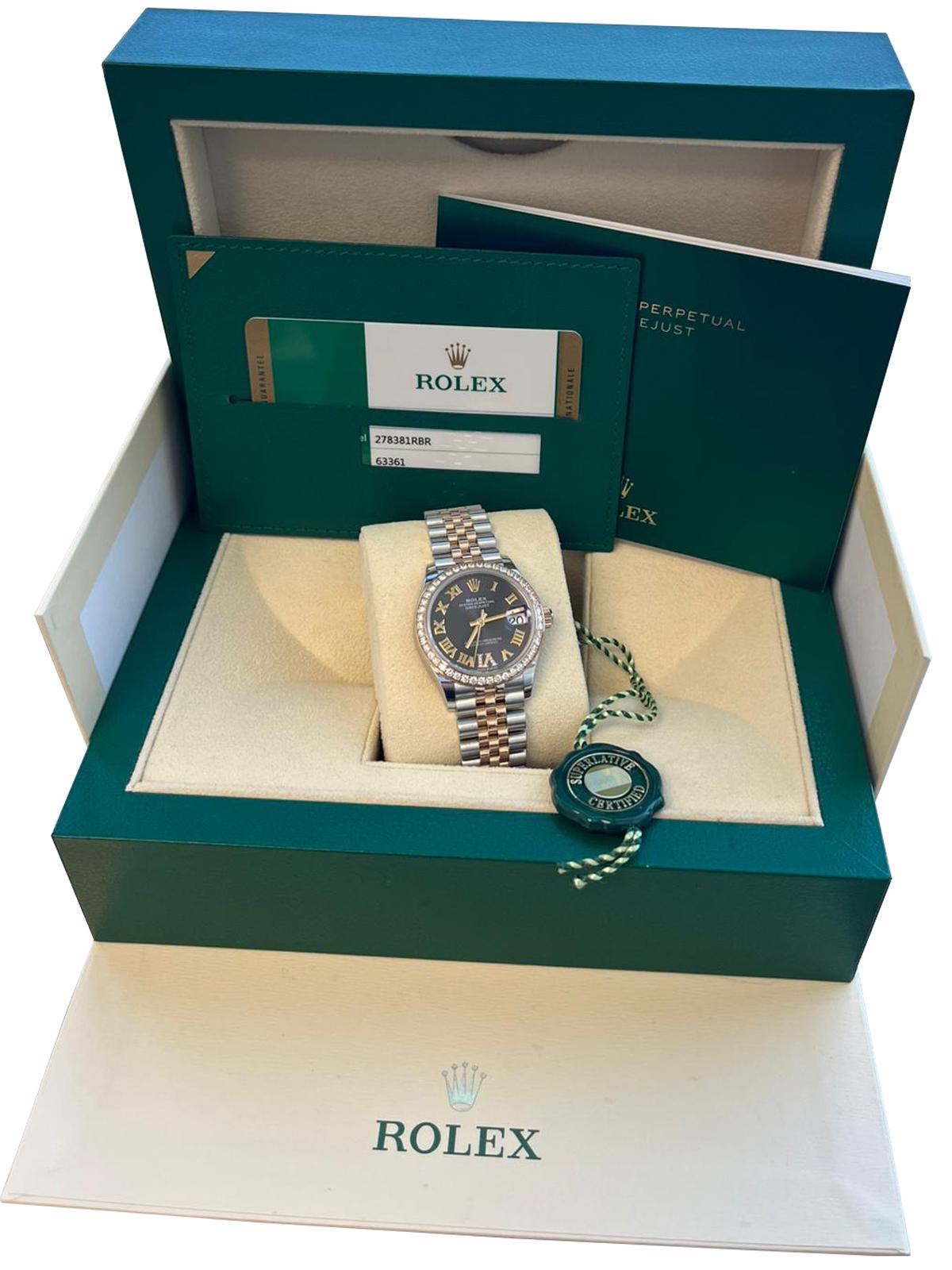 This Oyster Perpetual Datejust 31 in Oystersteel and Everose gold features an aubergine, diamond-set dial and a Jubilee bracelet. This dial features a large VI set with 11 diamonds. The sunray finish creates delicate light reflections on many dials