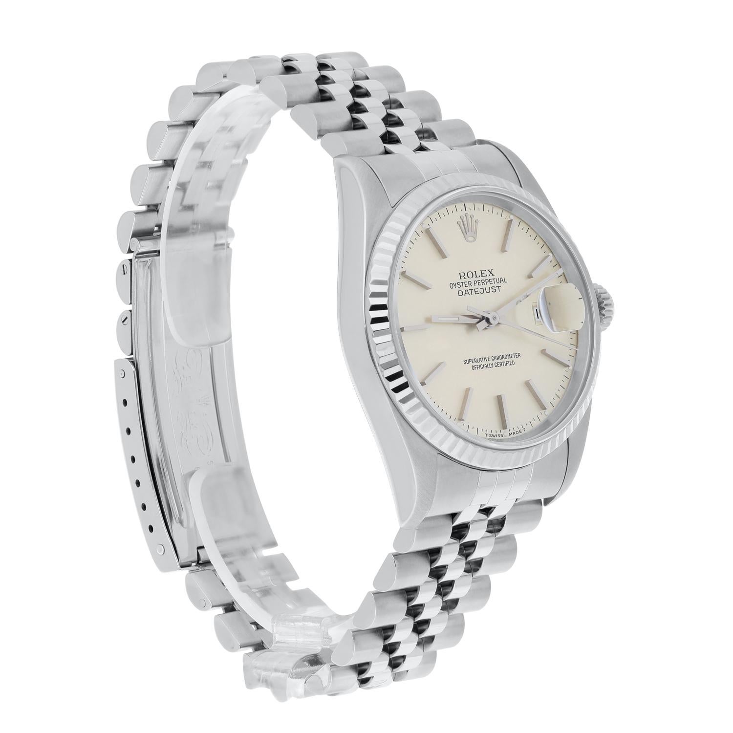 Rolex Datejust 36mm Stainless Steel 16234 Silver Dial, Jubilee Circa 1994 In Excellent Condition For Sale In New York, NY