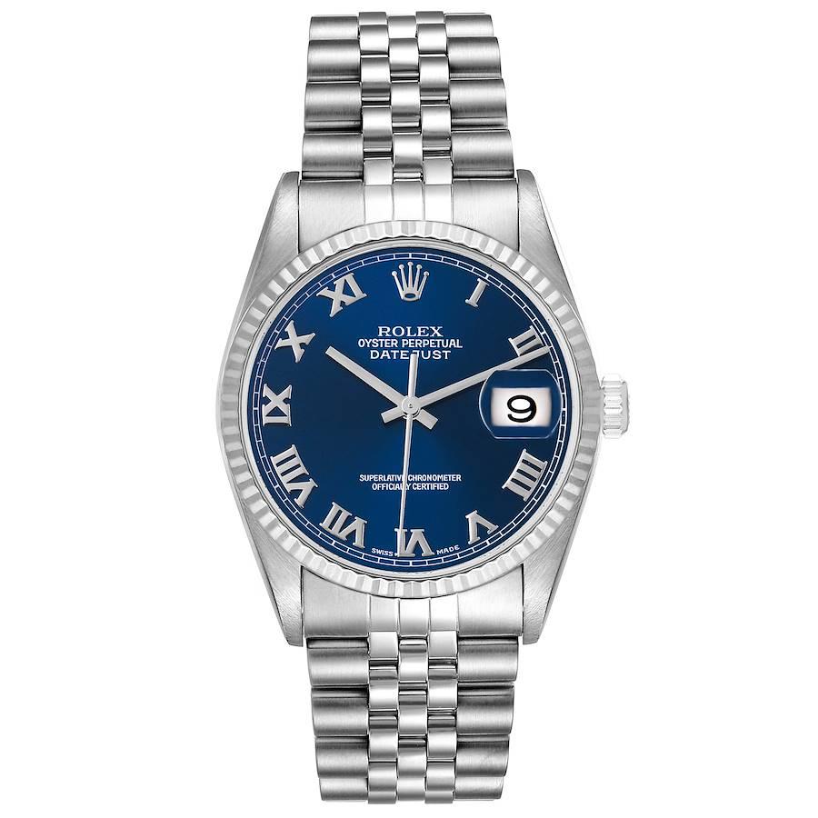 Rolex Datejust 36 Steel White Gold Blue Dial Mens Watch 16234 Box Papers. Mouvement à remontage automatique certifié officiellement chronomètre. Boîtier oyster en acier inoxydable de 36 mm de diamètre. Logo Rolex sur une couronne. Lunette cannelée