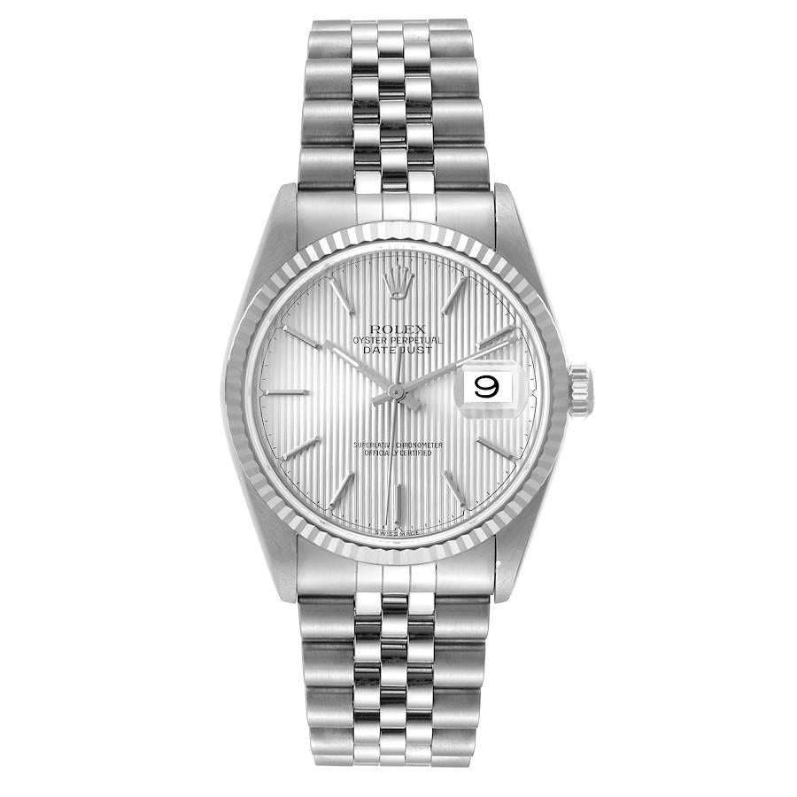 Rolex Datejust 36 Stahl Weiß Gold Silber Wandteppich Zifferblatt Herrenuhr 16234. Offiziell zertifiziertes Chronometerwerk mit automatischem Aufzug. Austerngehäuse aus Edelstahl mit einem Durchmesser von 36 mm. Rolex Logo auf einer Krone. Geriffelte