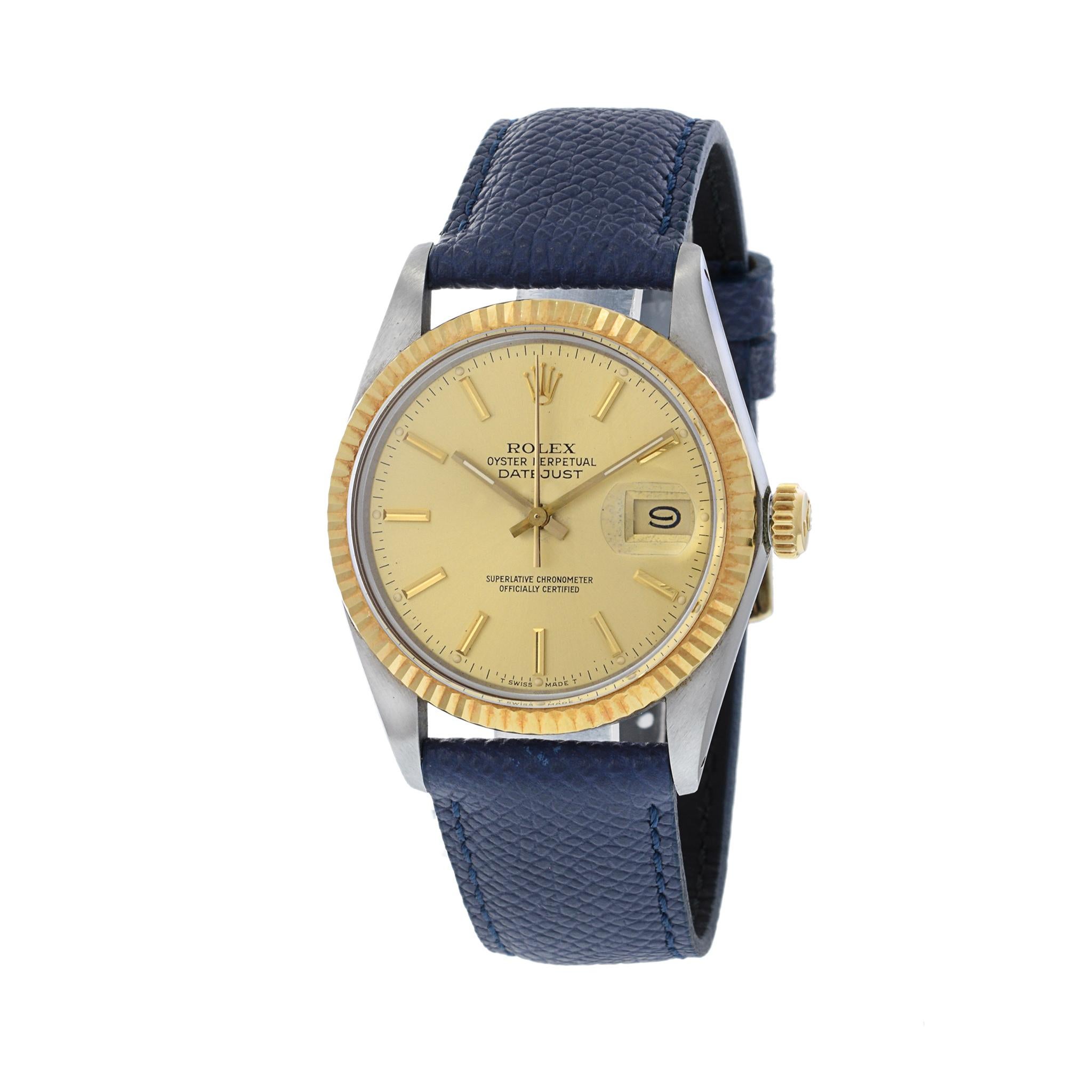 Die Rolex 16013 ist ein klassischer Zeitmesser, der Eleganz und Raffinesse ausstrahlt. Dieses in den 1980er Jahren eingeführte Modell gehört zur renommierten Rolex Datejust Kollektion, die für ihr zeitloses Design und ihre handwerkliche Präzision