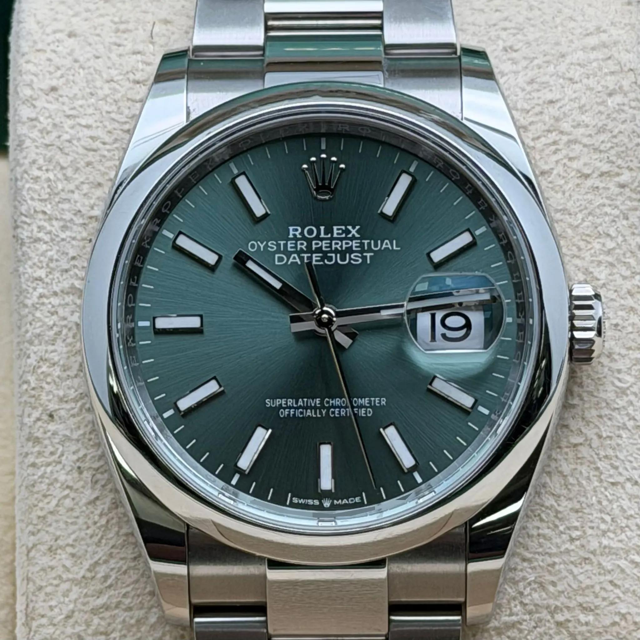 Rolex Datejust 36mm 126200 Steel Mint Dial Automatic Mens Watch In condizioni ottime in vendita a New York, NY