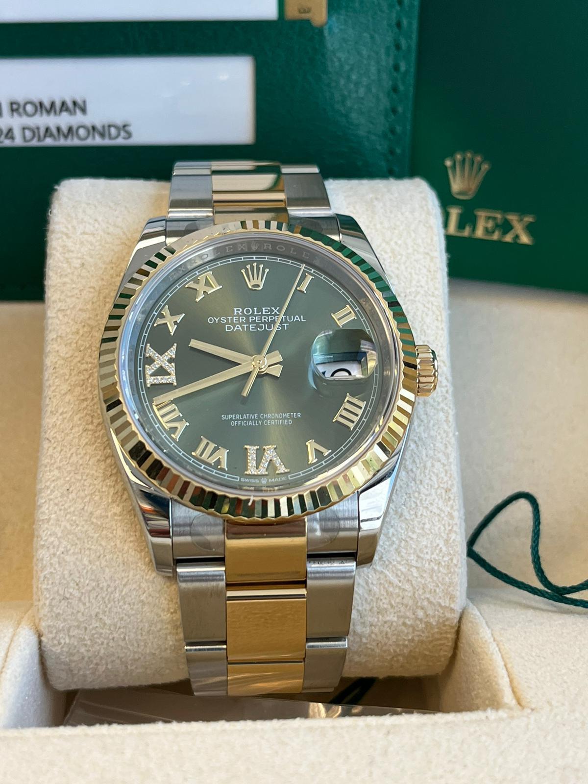 Rolex Datejust 36mm 18K Yellow Gold Fluted Olive Green Roman VI IX Dial 126233 For Sale 2