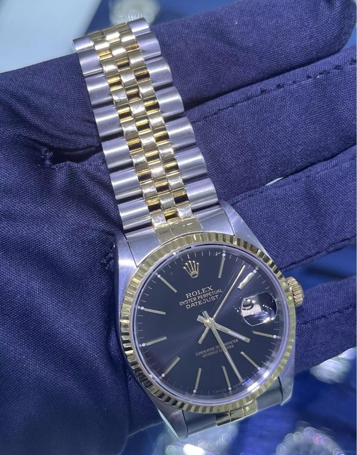 Rolex DateJust 36mm Schwarzes Zifferblatt 18K Gold Edelstahl Jubiläumsuhr 16233 im Angebot 5