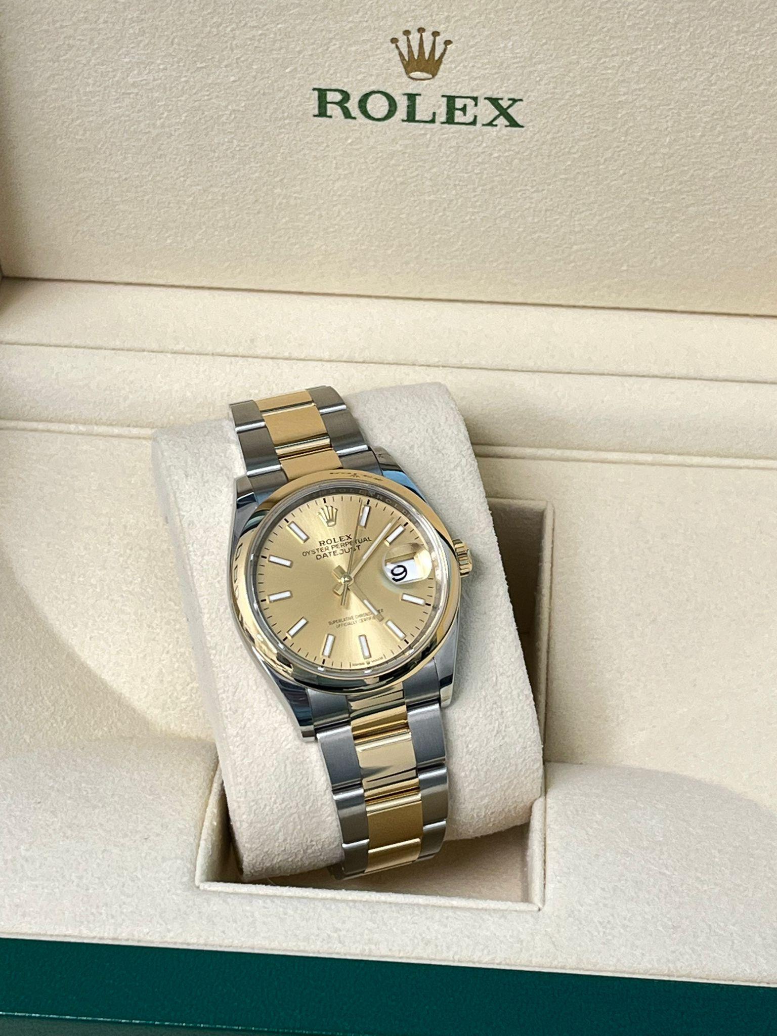 Rolex Datejust 36mm Champagne Dial Two-Tone Yellow Gold Oystersteel Watch 126203 en vente 2