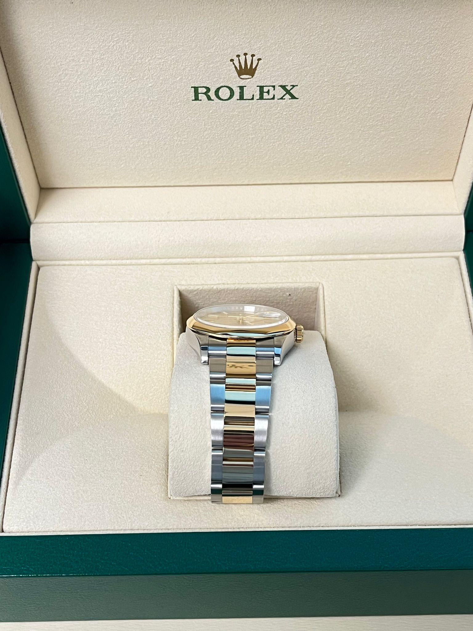 Rolex Datejust 36mm Champagne Dial Two-Tone Yellow Gold Oystersteel Watch 126203 en vente 6