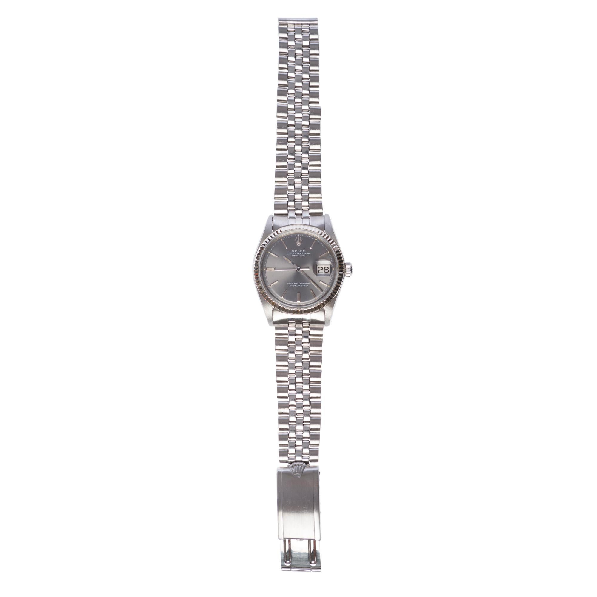 Brand:​ ​Rolex​ ​​ ​
Model:​ ​Datejust​ ​​ ​
Reference:​ ​1601​ ​​ ​
Dial:​ ​Sunburst​ ​grey​ ​