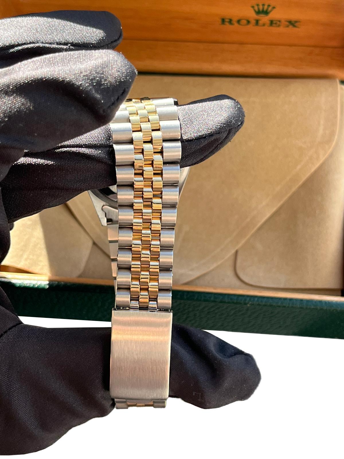 Rolex Montre Datejust 36 mm, cadran MOP diamant, lunette diamantée, bracelet jubilé 16233 en vente 10