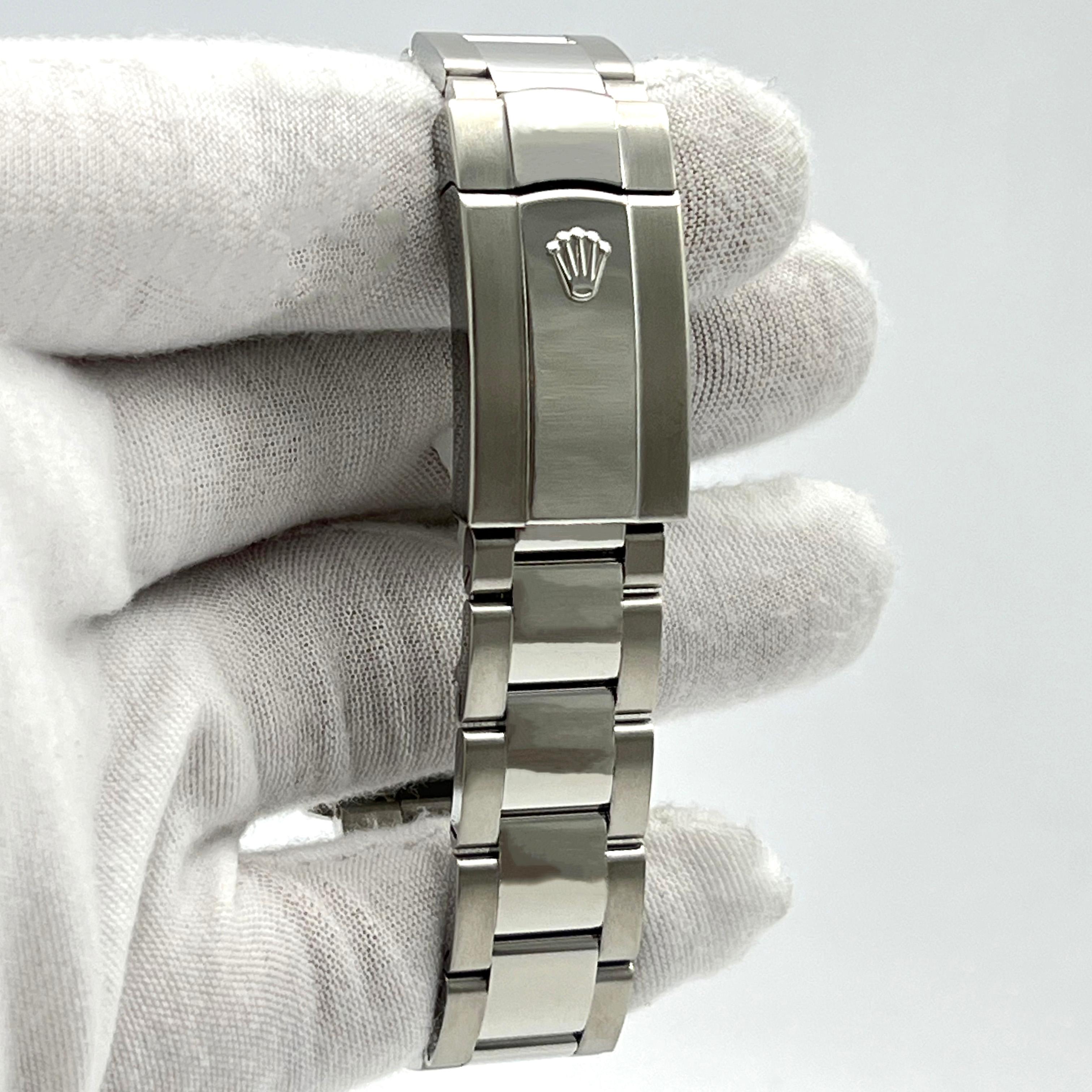 Rolex Datejust 36mm, Ref. 116244 In Excellent Condition For Sale In New York, NY