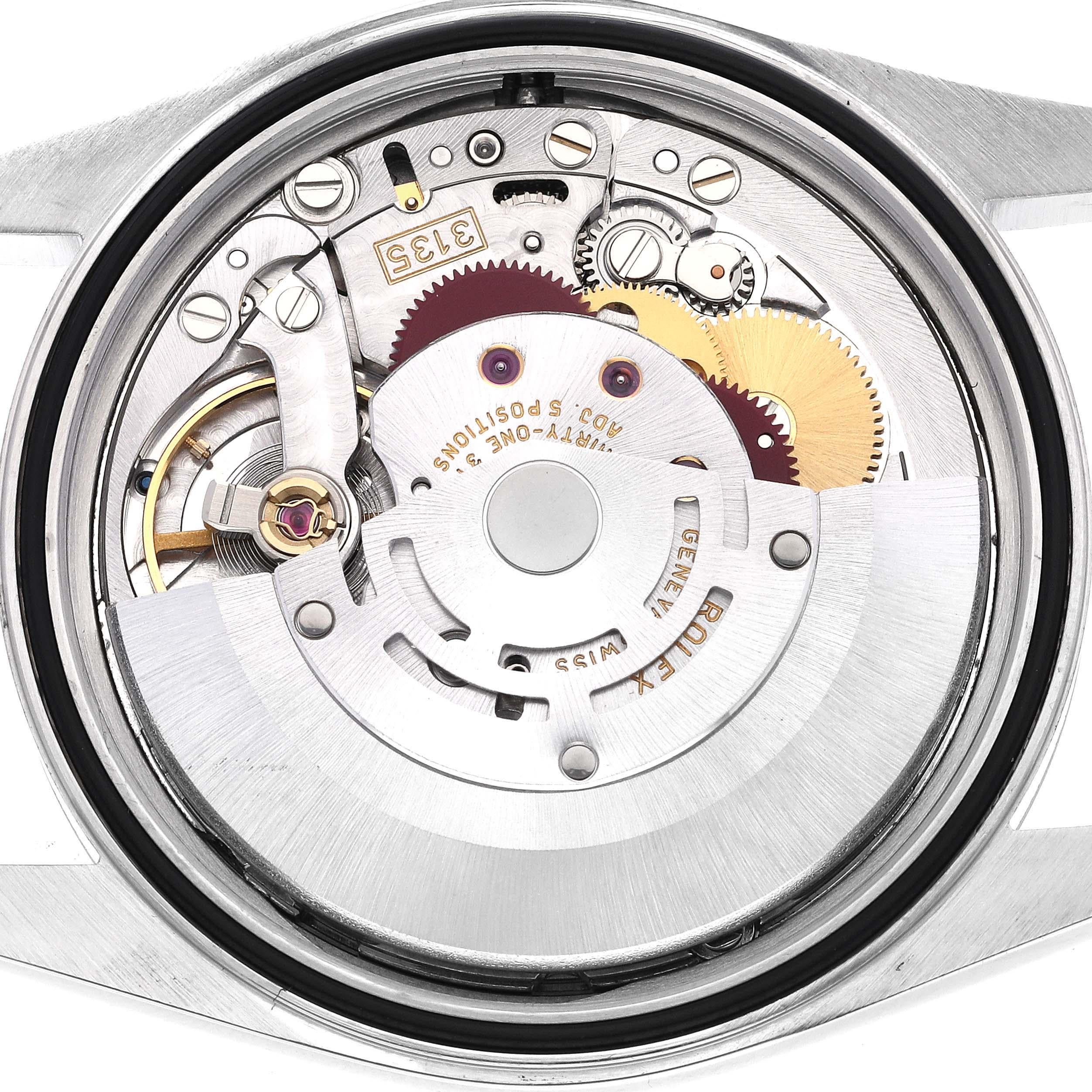 Rolex Datejust 36mm Silver Dial Smooth Bezel Steel Mens Watch 16200 Box Papers en vente 1