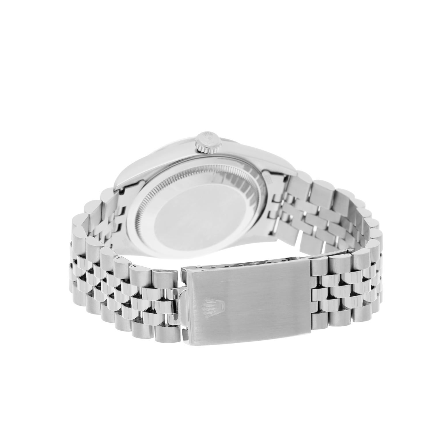 Rolex Datejust 36mm Stainless Steel Watch Silver Roman Dial 16220 Circa 1997 en vente 4