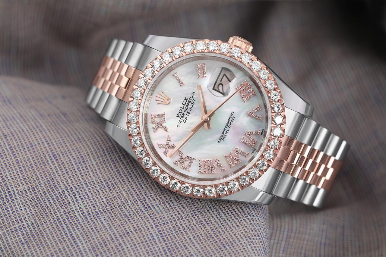 Rolex Datejust 36mm Montre bicolore en rose avec bracelet jubilé Lunette personnalisée avec diamants Cadran MOP 116201

Cette montre est dans un état comme neuf. Elle a été polie, entretenue et ne présente aucune rayure ou imperfection visible.