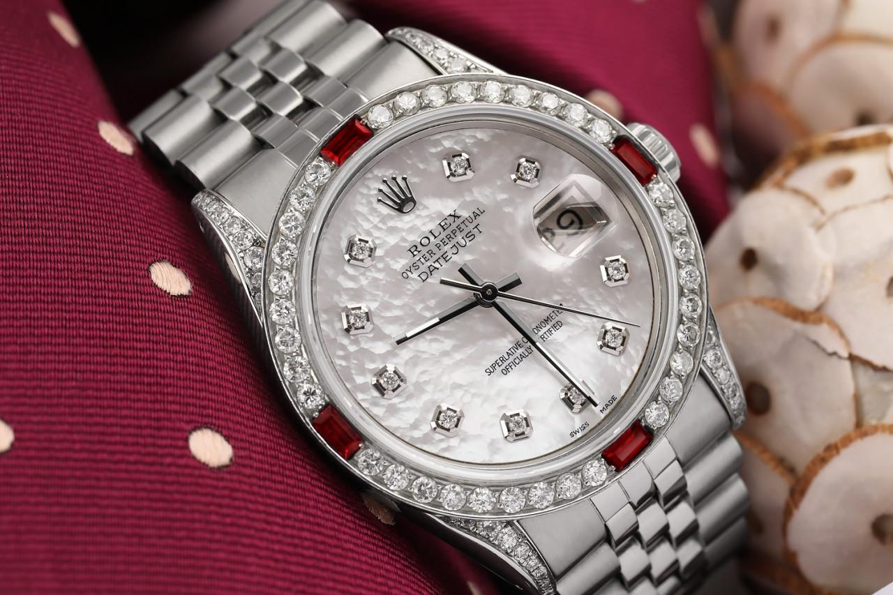 Rolex Montre Datejust avec cadran MOP blanc de 36 mm, numéros de diamants et lunette en rubis et diamants Pour hommes en vente