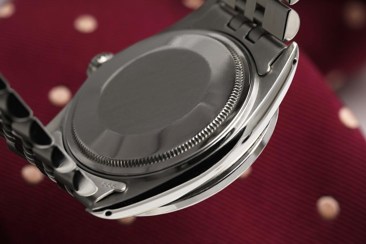 Rolex Montre Datejust avec cadran MOP blanc de 36 mm, numéros de diamants et lunette en rubis et diamants en vente 3