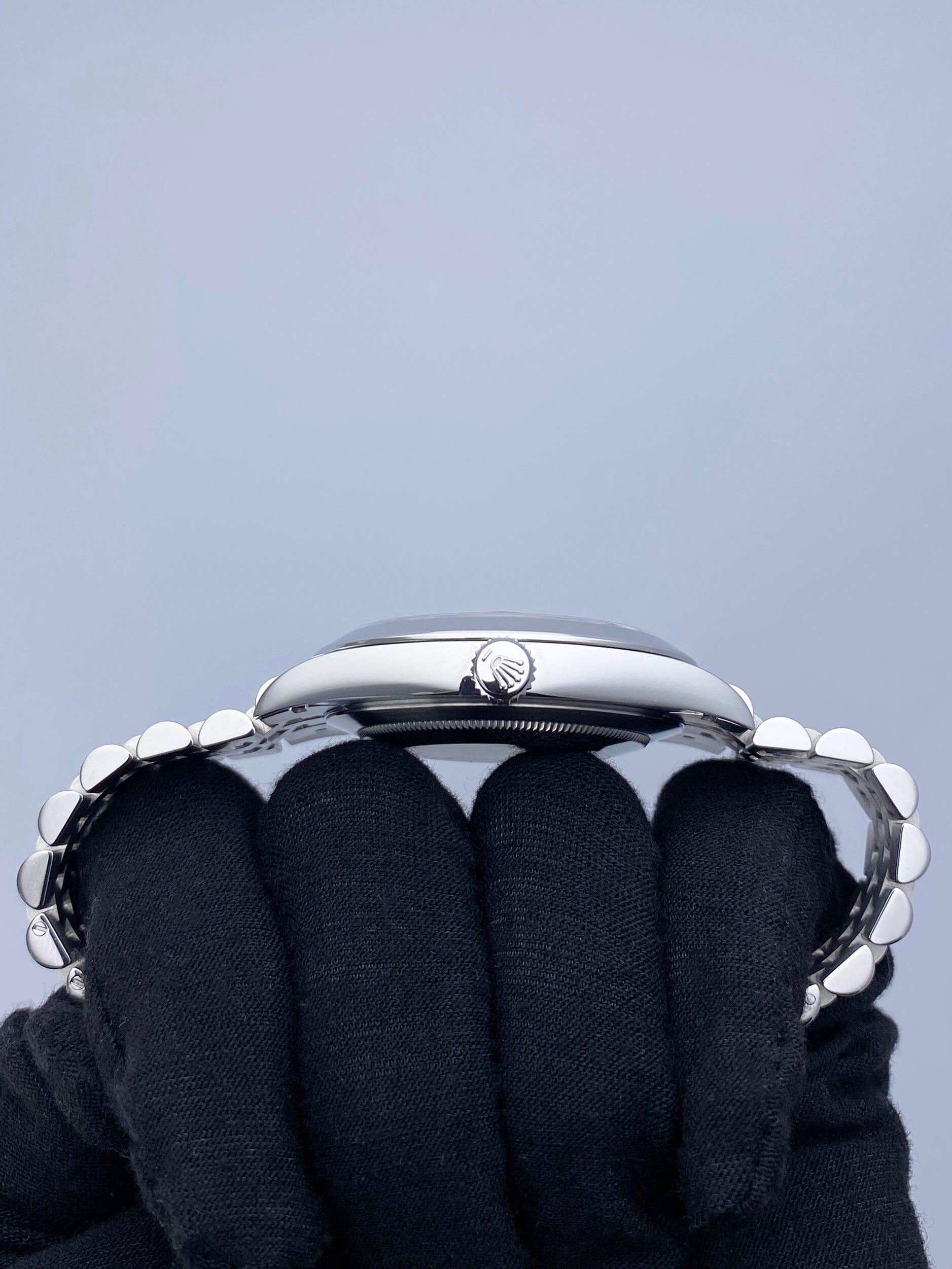 Rolex Datejust 41 126300 Quadrante Blu Orologio Uomo Scatola Documenti in vendita 1