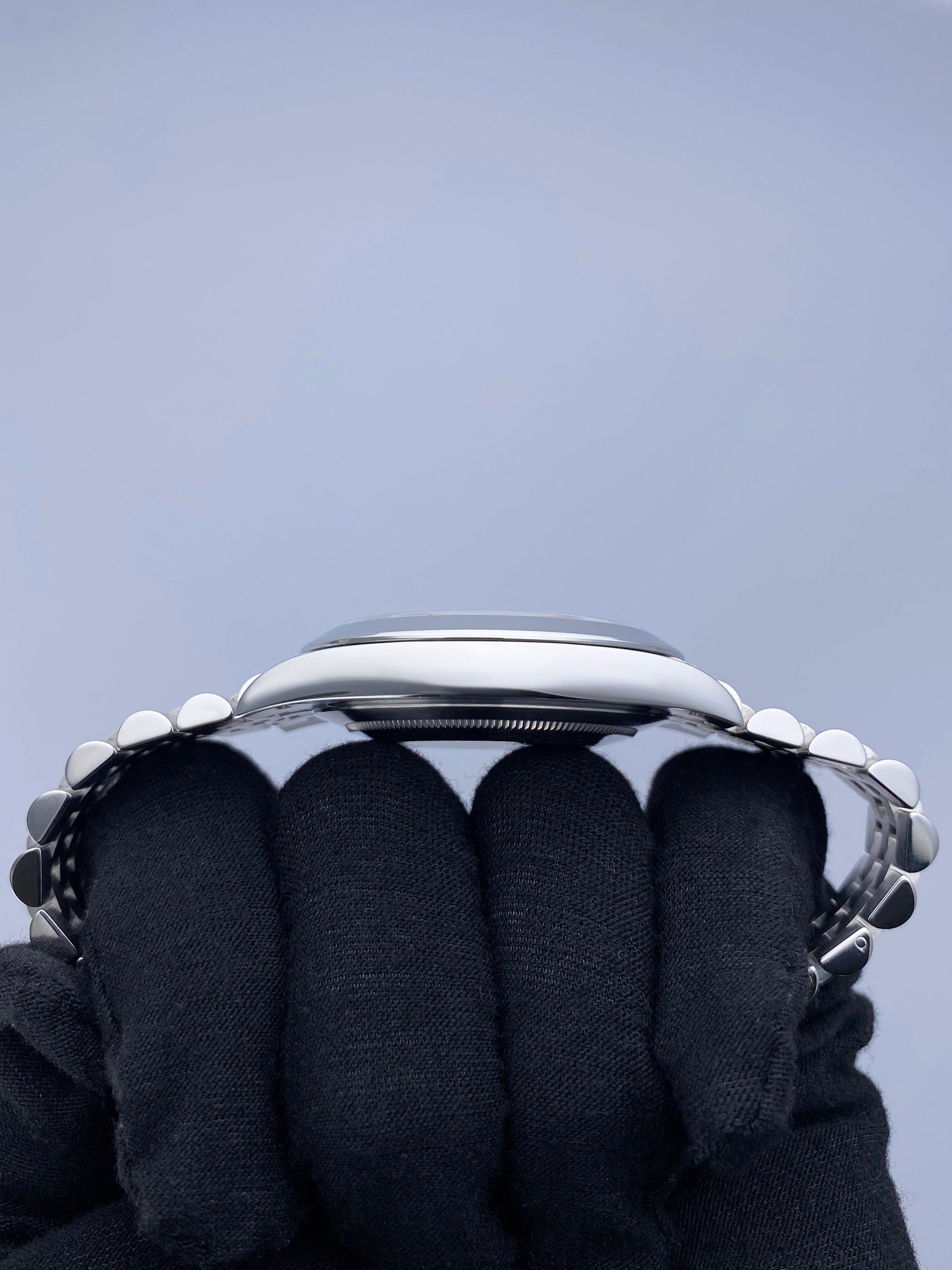 Rolex Datejust 41 126300 Quadrante Blu Orologio Uomo Scatola Documenti in vendita 2