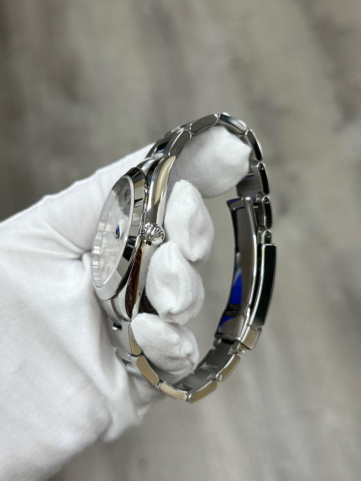 Rolex Datejust 41 126300 Quadrante Argento Acciaio Inox Scatola Documenti 2022 in vendita 2