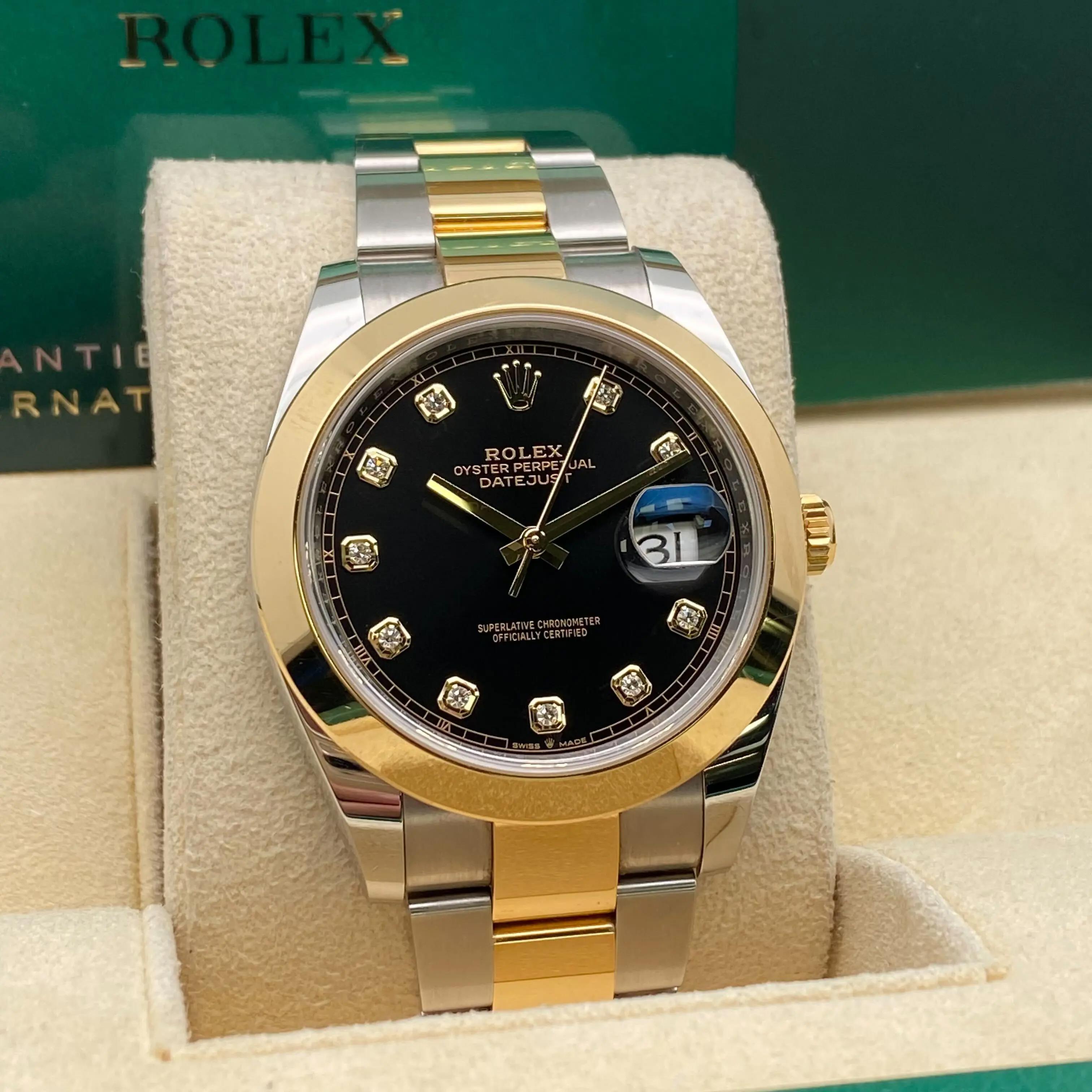 Non indossato. Viene fornito con scatola e documenti originali.

🔹 Informazioni sul modello

Marchio: Rolex

Modello: Datejust 41

Numero di riferimento: M126303-0005

Reparto: Uomini

Stile: Lusso / Classico

Paese/Regione di produzione: