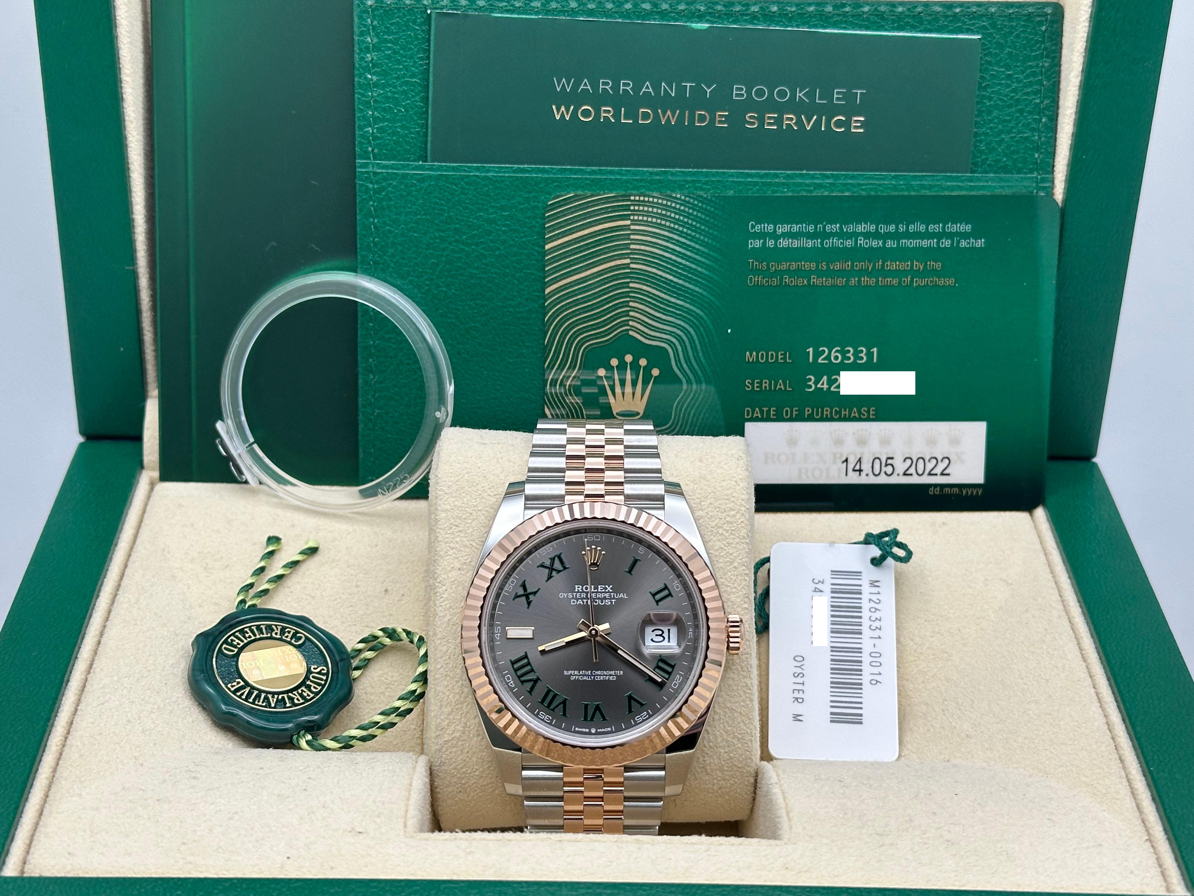 Numero di stile: 126331

Seriale: 3423***

Anno: 2022
 
Model: Rolex Datejust 41
 
Materiale della cassa: Acciaio inossidabile 
 
Fascia: Fascia giubilare in oro rosa 18 carati e acciaio inossidabile 
  
Lunetta: lunetta scanalata in oro rosa 18