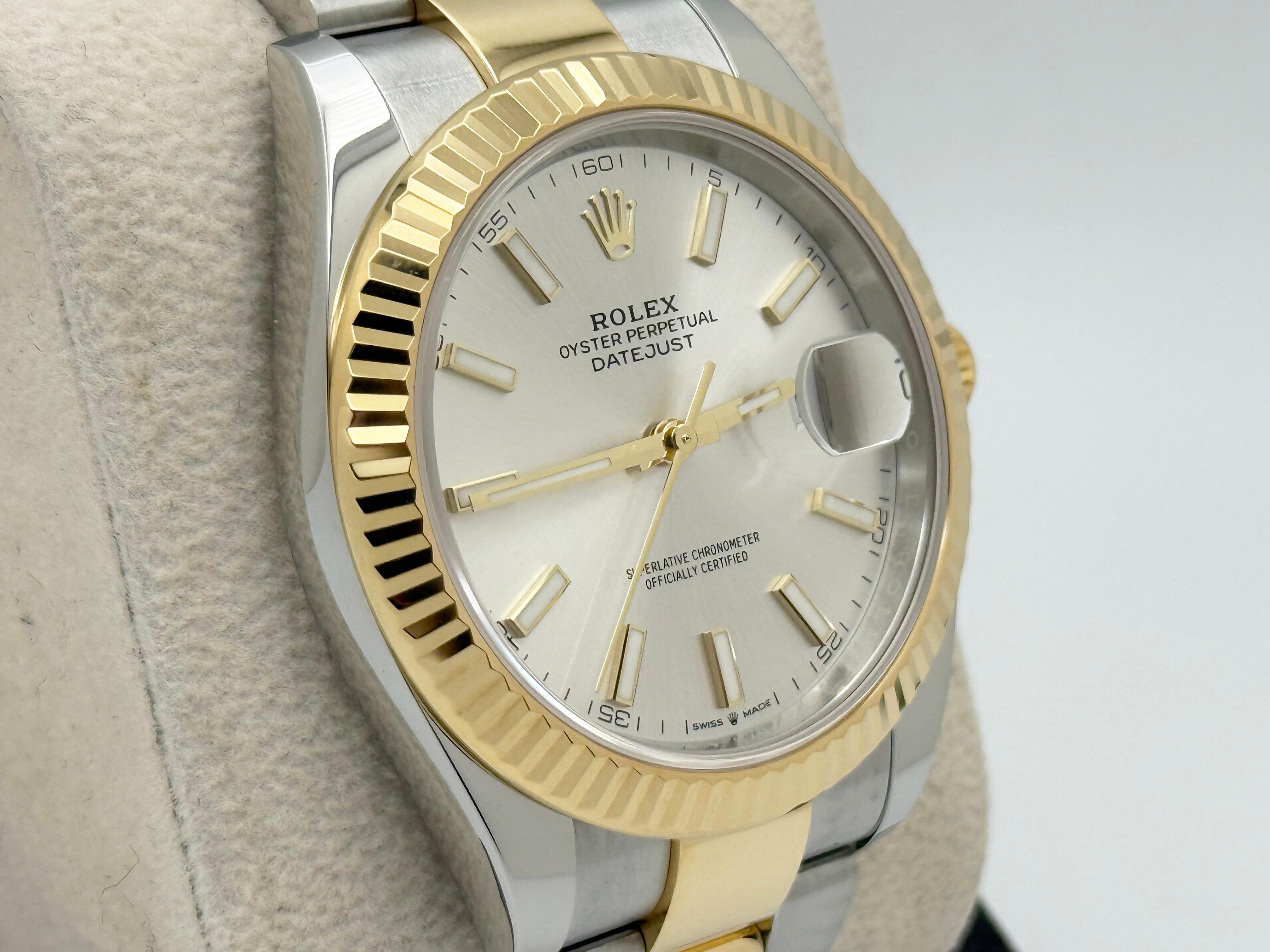 Rolex Datejust 41 126333 Silver Dial 18K Yellow Gold Stainless Box Paper 2023 in vendita 5