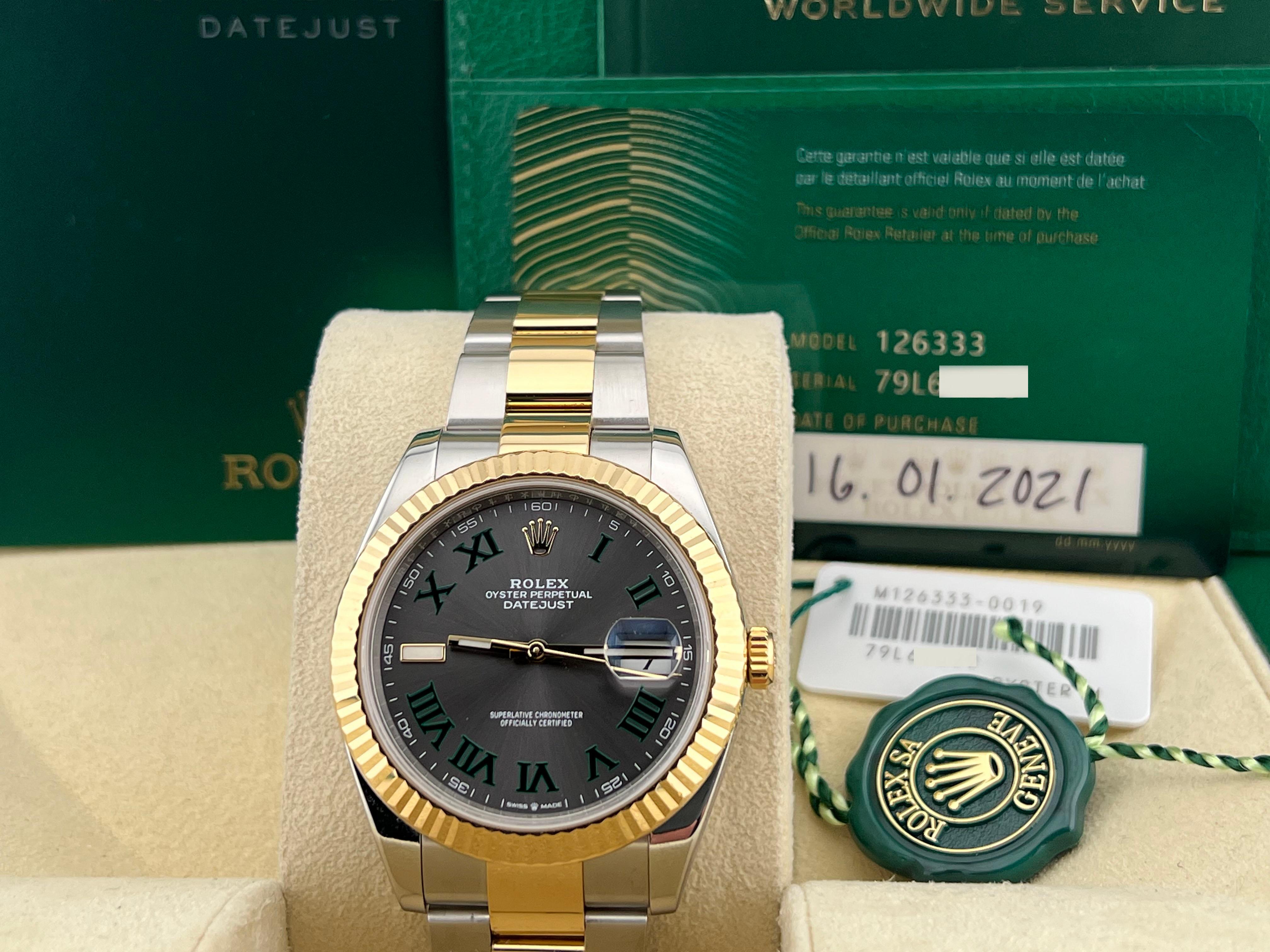 Style Number: 126333



Serial: 79L67***



Year: 2021

 

Model: Rolex Datejust 41

 

Case Material: Stainless Steel 

 

Band: 18K Yellow Gold & Stainless Steel 

 

Bezel: 18K Yellow Gold Fluted 

 

Dial: Slate Wimbledon Dial 

 

Face: